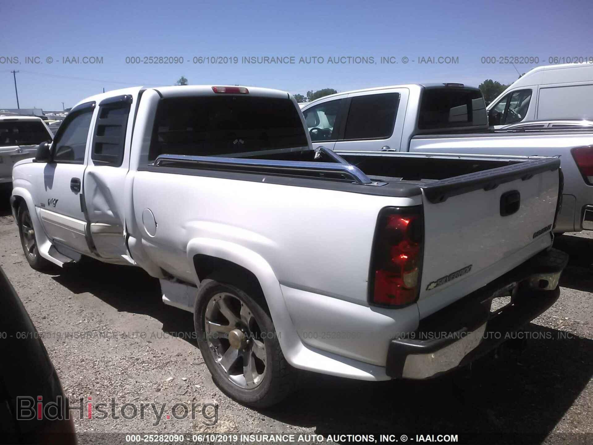 2005 CHEVROLET SILVERADO - VIN: 2GCEC19NX51258362 - Фото 3