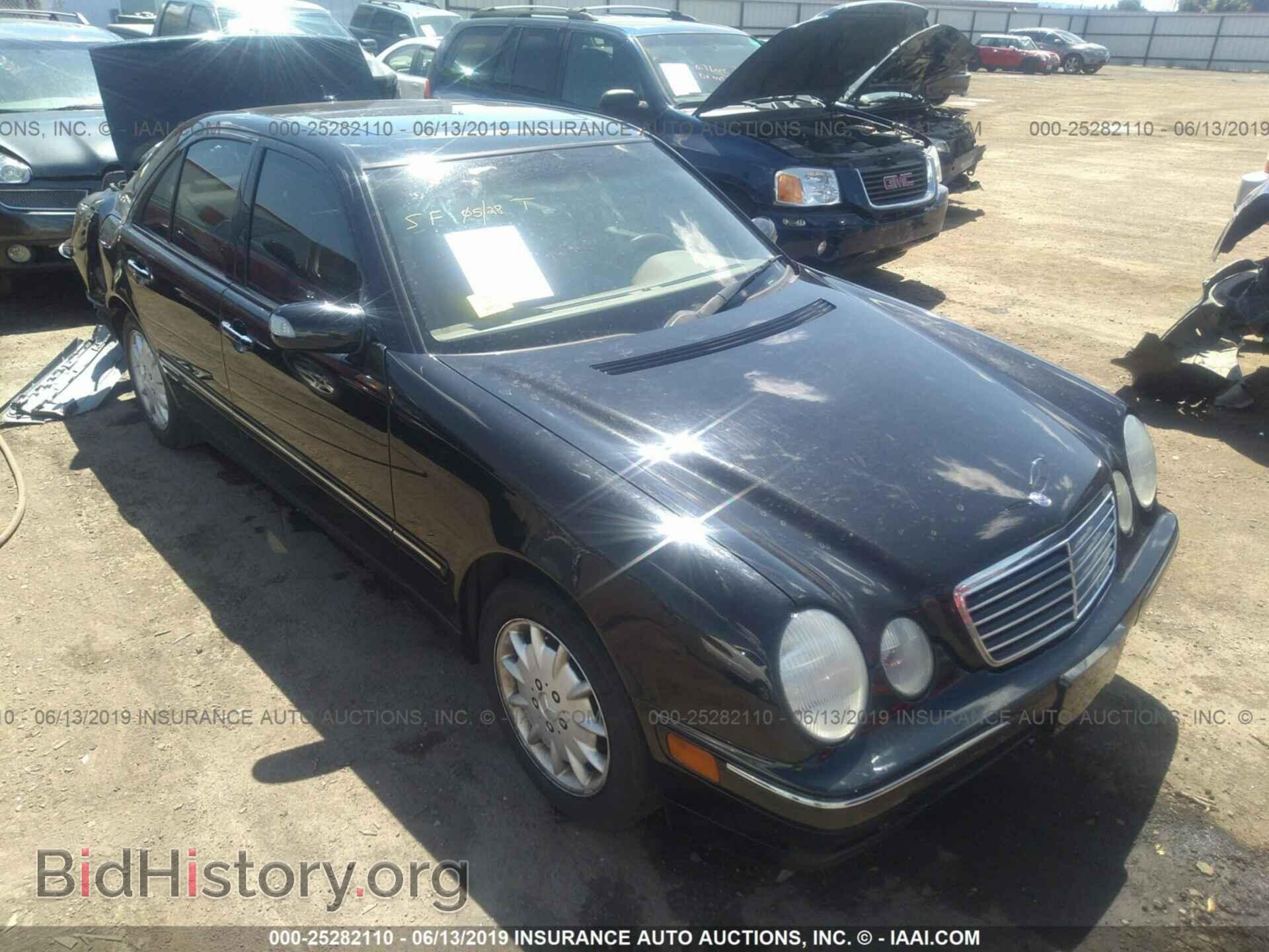 Photo WDBJF65J8YB063806 - MERCEDES-BENZ E 2000