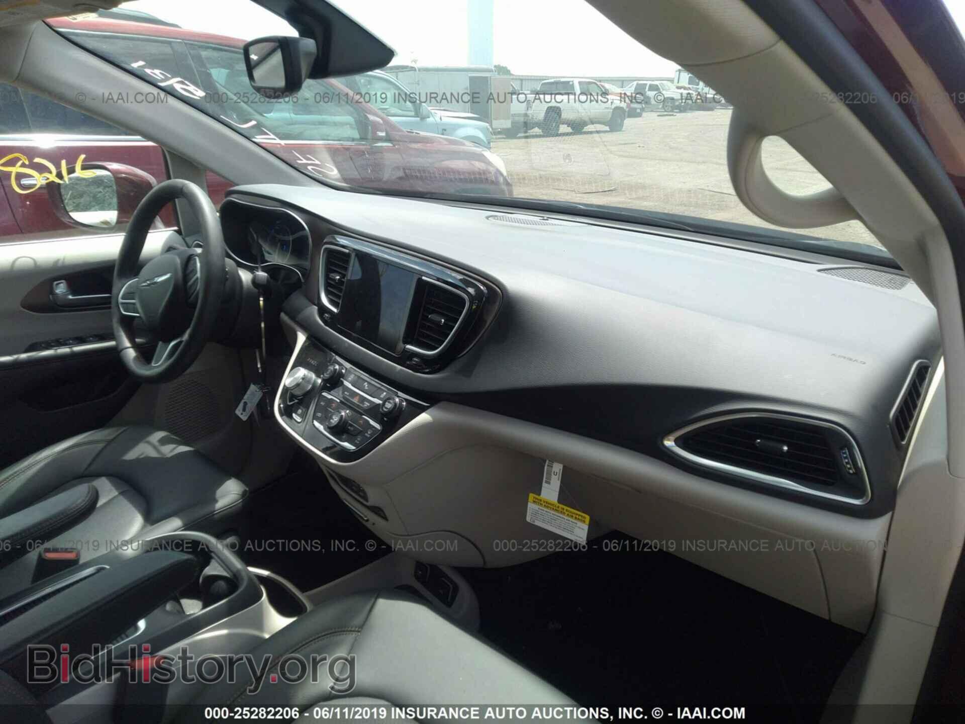 2018 CHRYSLER PACIFICA - VIN: 2C4RC1EG2JR355141 - Фото 5
