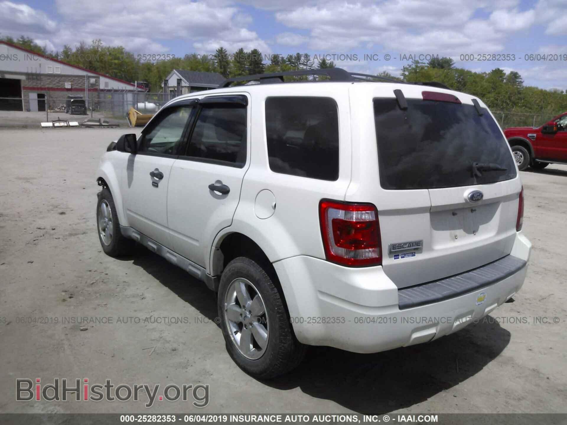 2009 FORD ESCAPE - VIN: 1FMCU03779KB21650 - Фото 3
