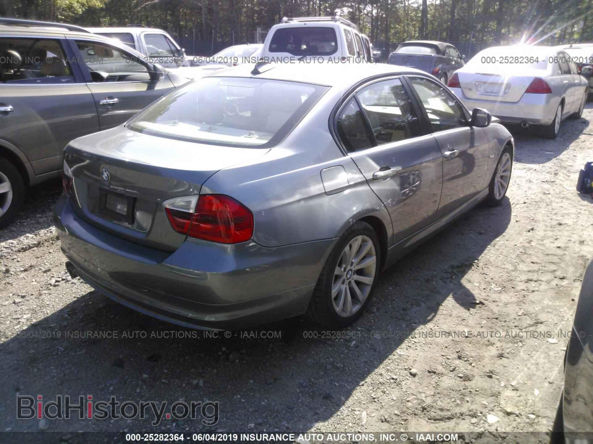 2011 BMW 328 - VIN: WBAPH7G51BNN02343 - Фото 4