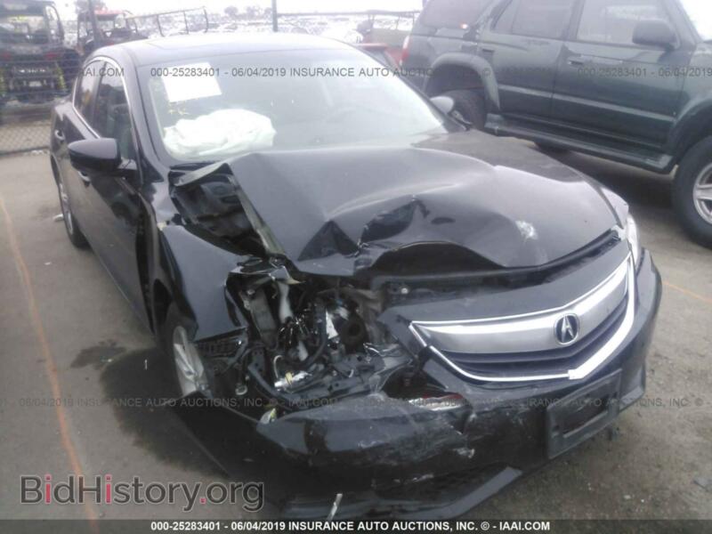 2013 Acura ILX 20 (VIN 19VDE1F37DE018379) — фото 1 из 10, IAAI, повреждение: правая передняя часть