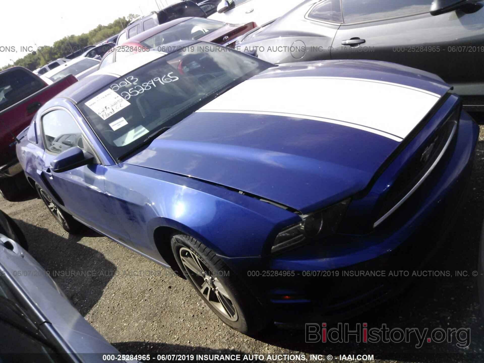 Photo 1ZVBP8AM1D5235369 - FORD MUSTANG 2013