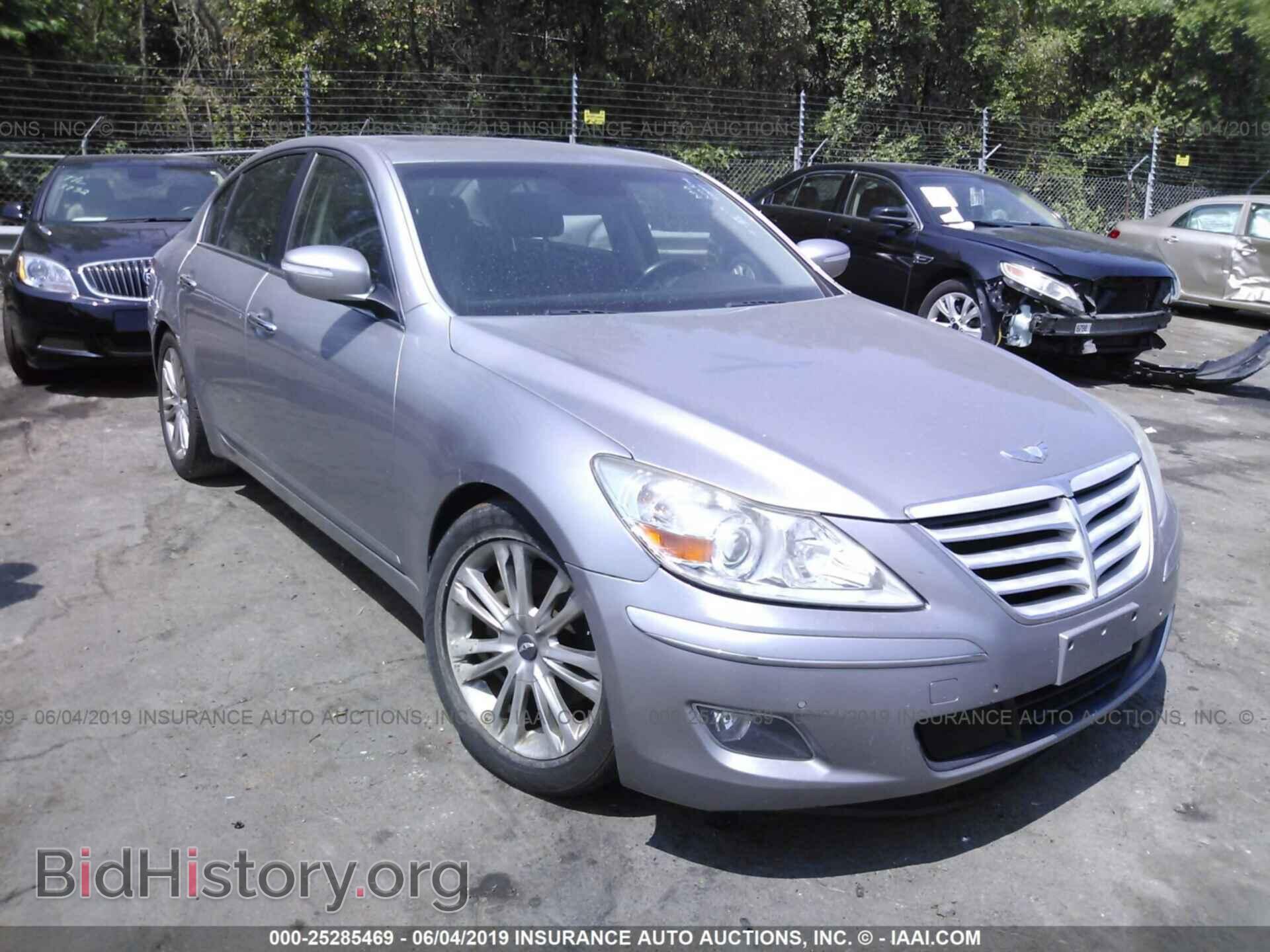 Фотография KMHGC4DE4BU142488 - HYUNDAI GENESIS 2011
