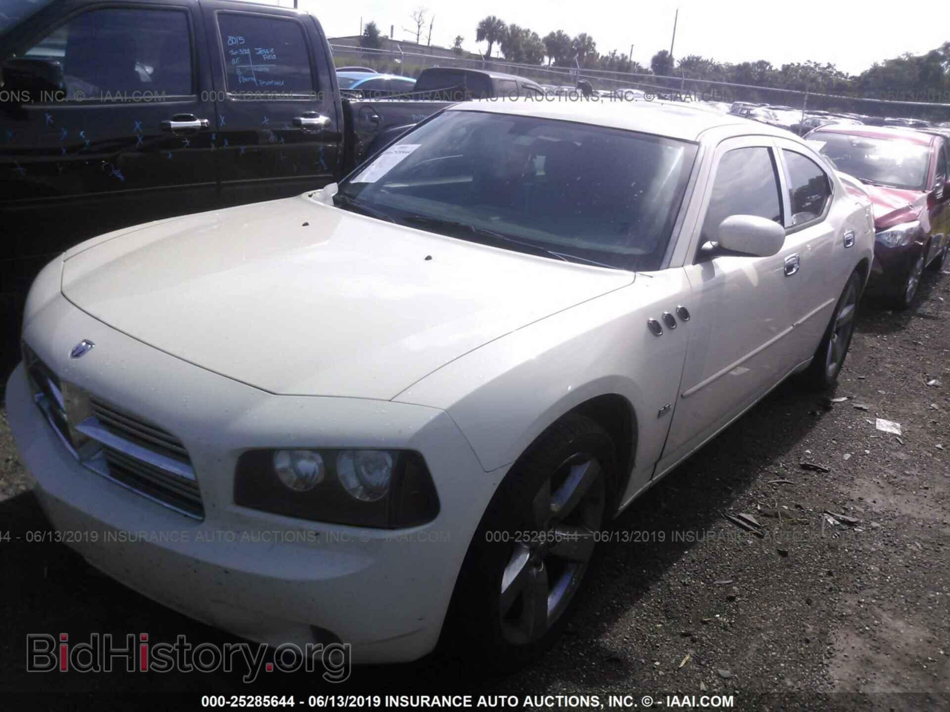 2010 DODGE CHARGER - VIN: 2B3CA9CV2AH304788 - Фото 2