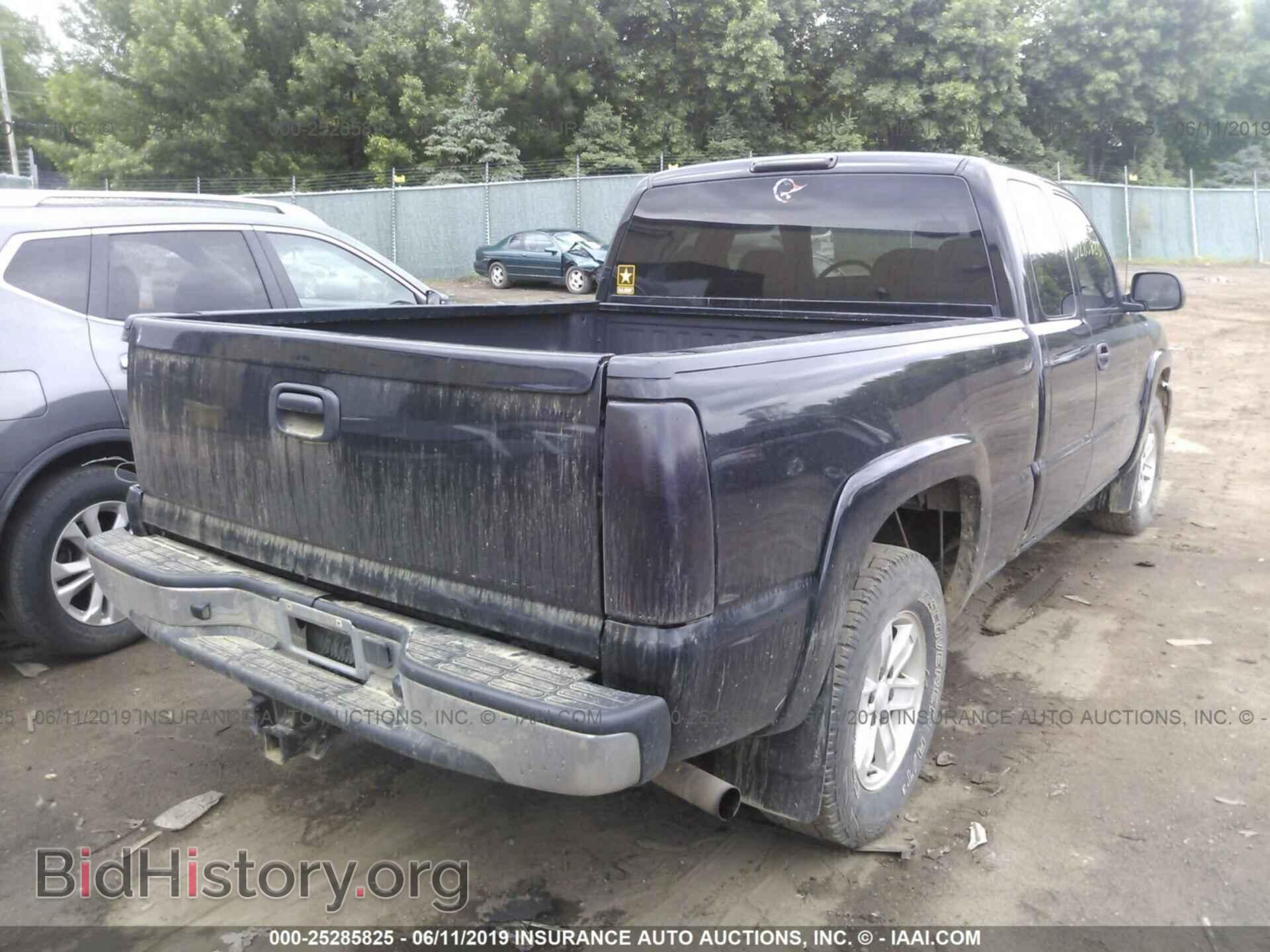 2004 GMC NEW SIERRA - VIN: 2GTEK19T741248582 - Фото 4