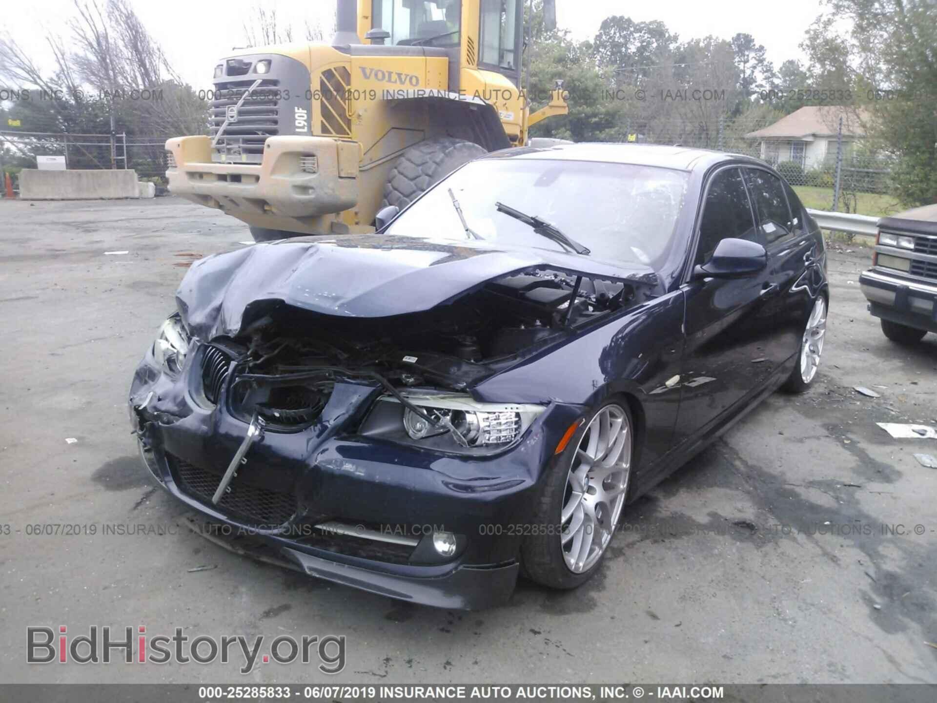2010 BMW 335 - VIN: WBAPM7G52ANL89089 - Фото 2