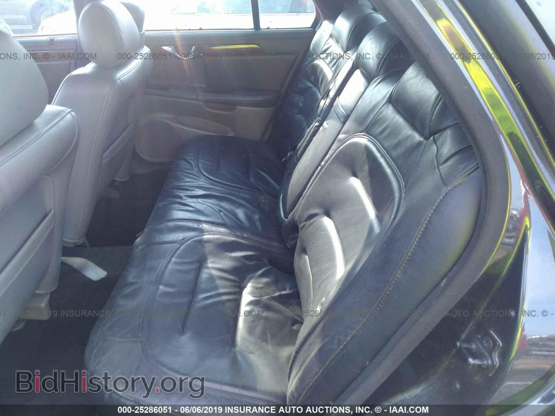 2001 CADILLAC DEVILLE - VIN: 1G6KD54Y31U250050 - Photo 8