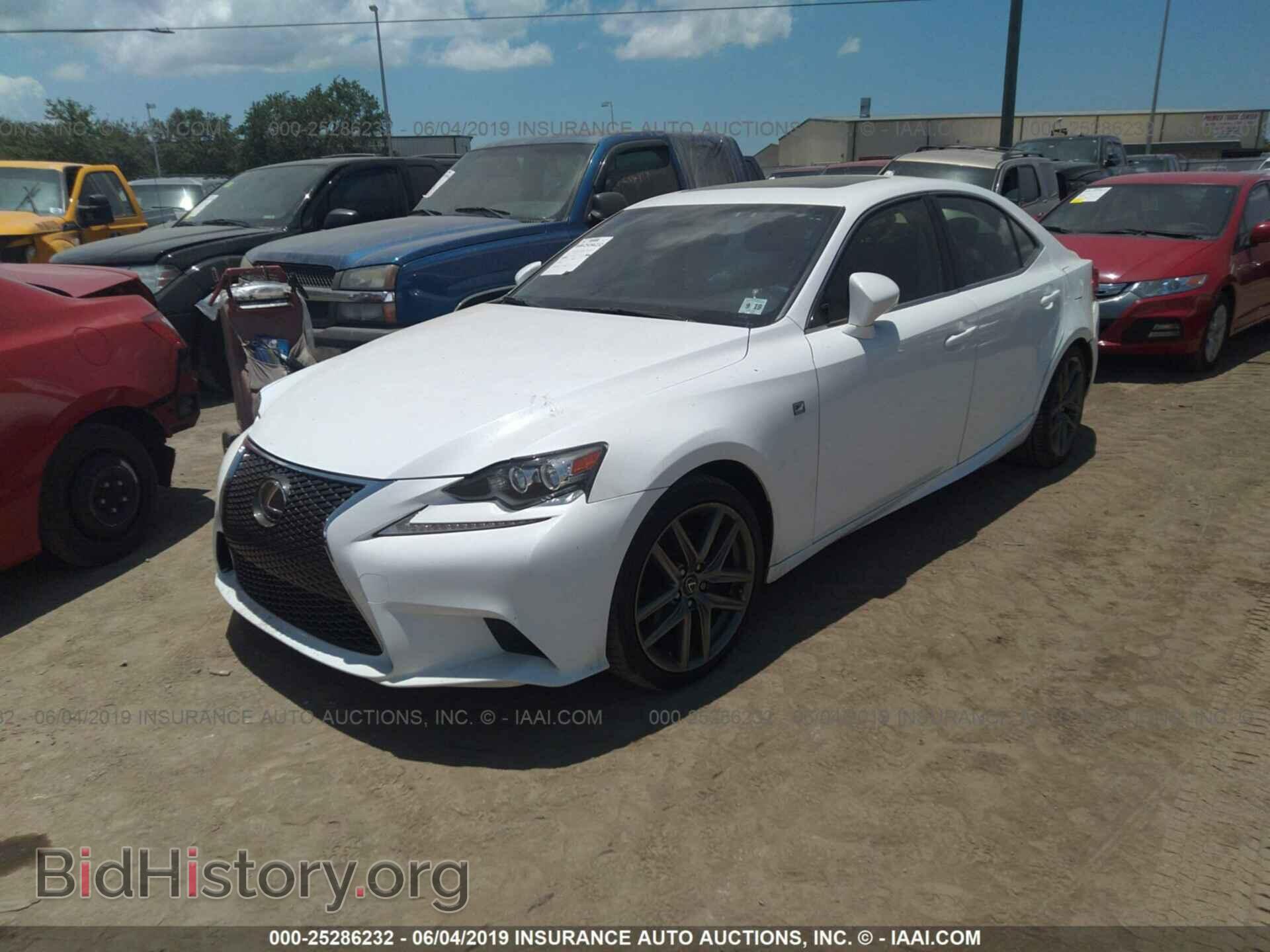 2015 LEXUS IS - VIN: JTHCF1D26F5016128 - Photo 2