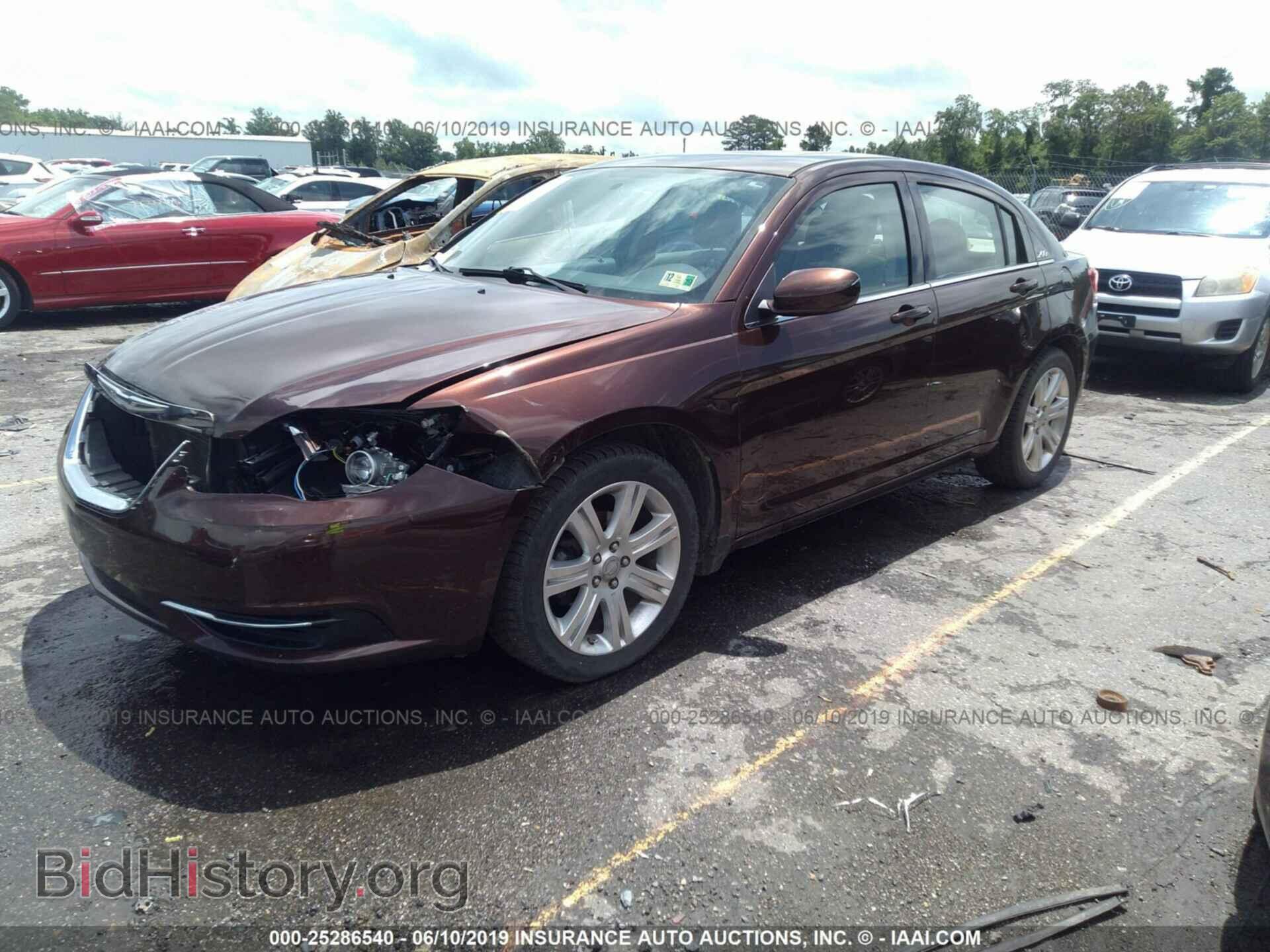 2013 CHRYSLER 200 - VIN: 1C3CCBBB0DN596139 - Photo 2