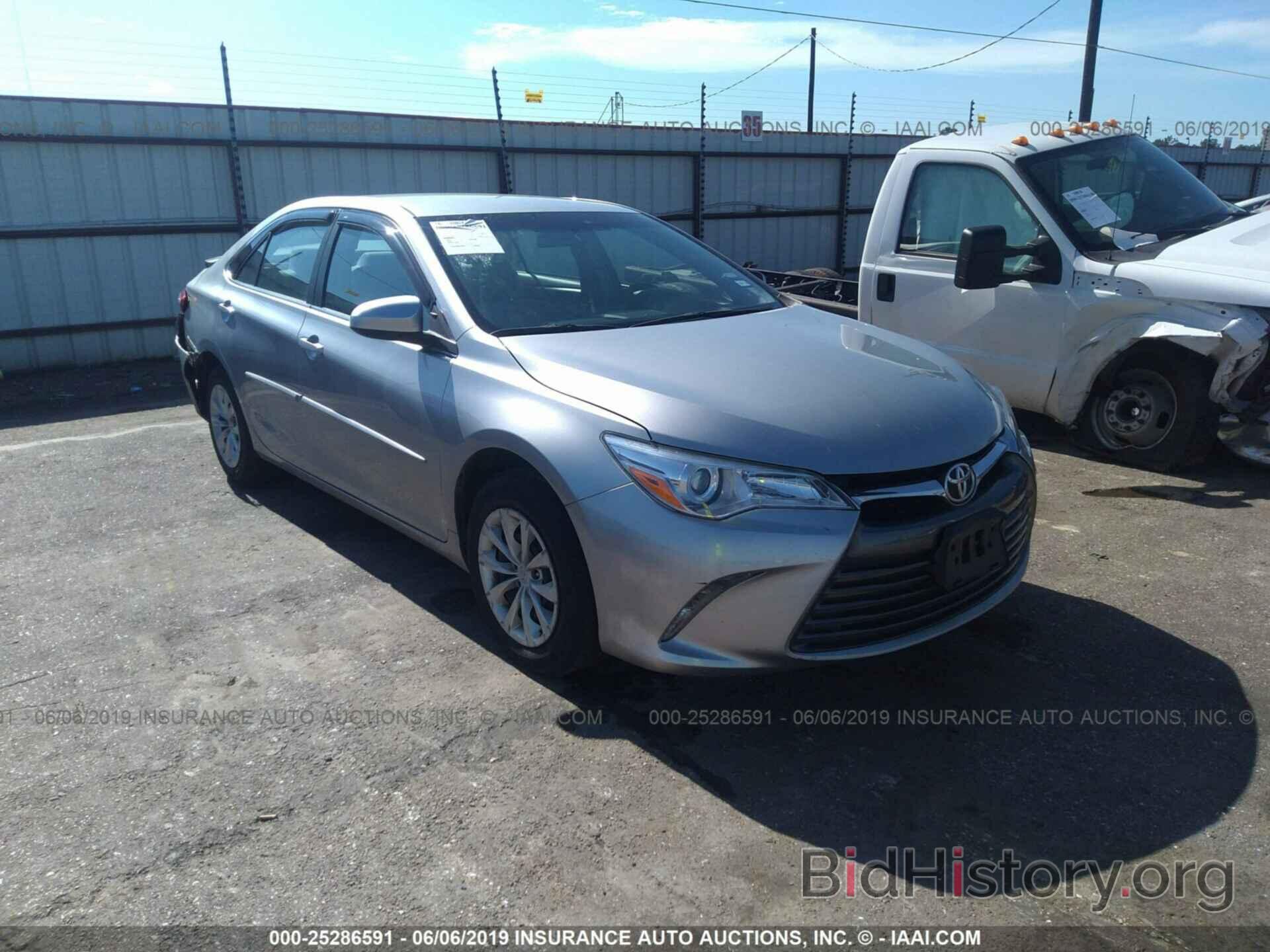 Photo 4T4BF1FK8FR470785 - TOYOTA CAMRY 2015