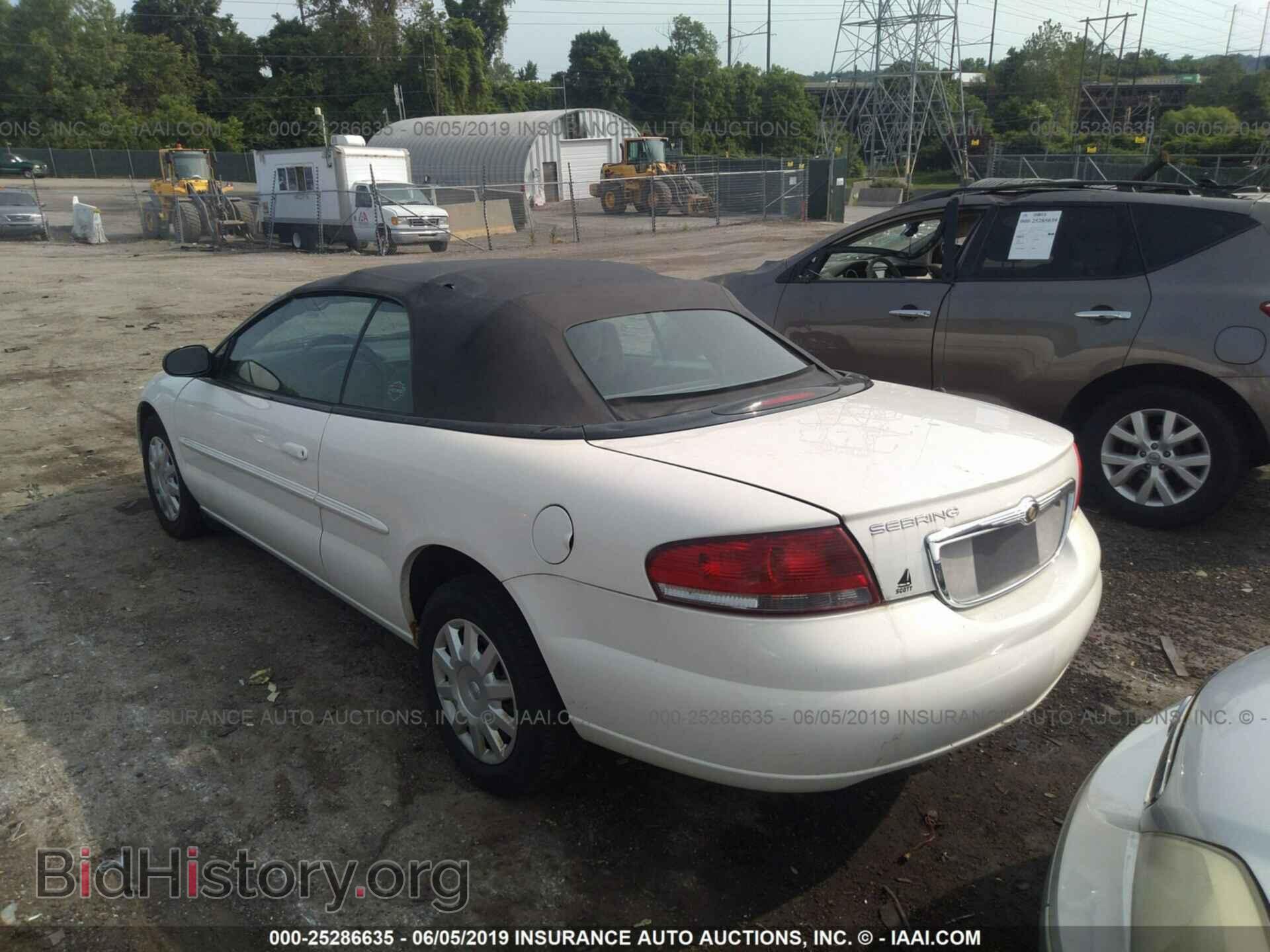 2004 CHRYSLER SEBRING - VIN: 1C3EL45R74N352128 - Фото 3