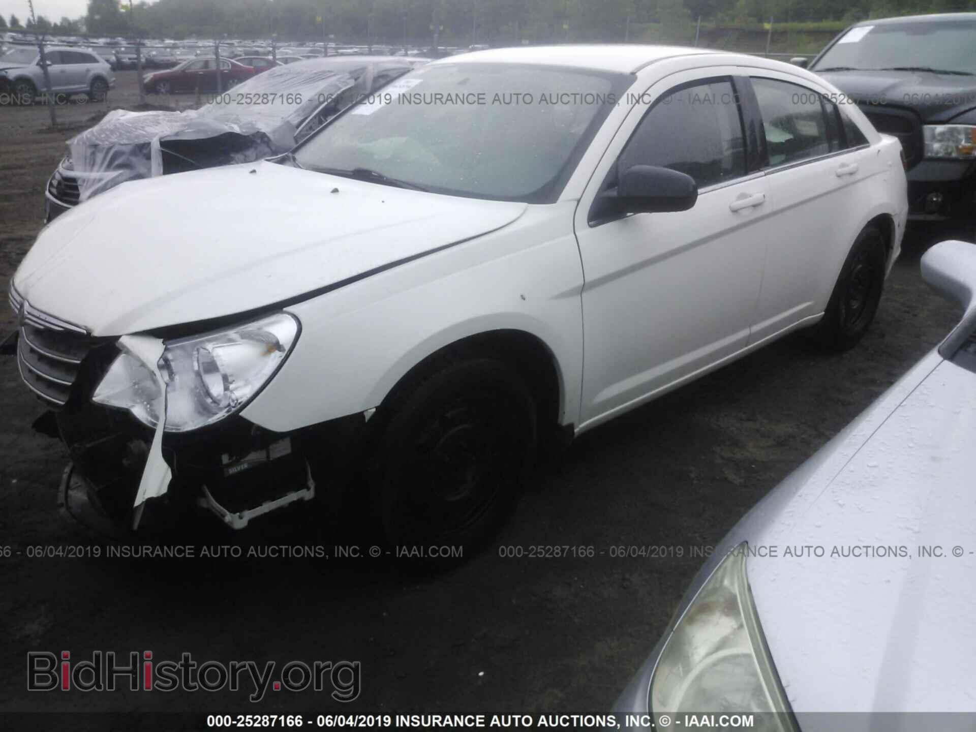 2010 CHRYSLER SEBRING - VIN: 1C3CC4FBXAN229573 - Фото 2