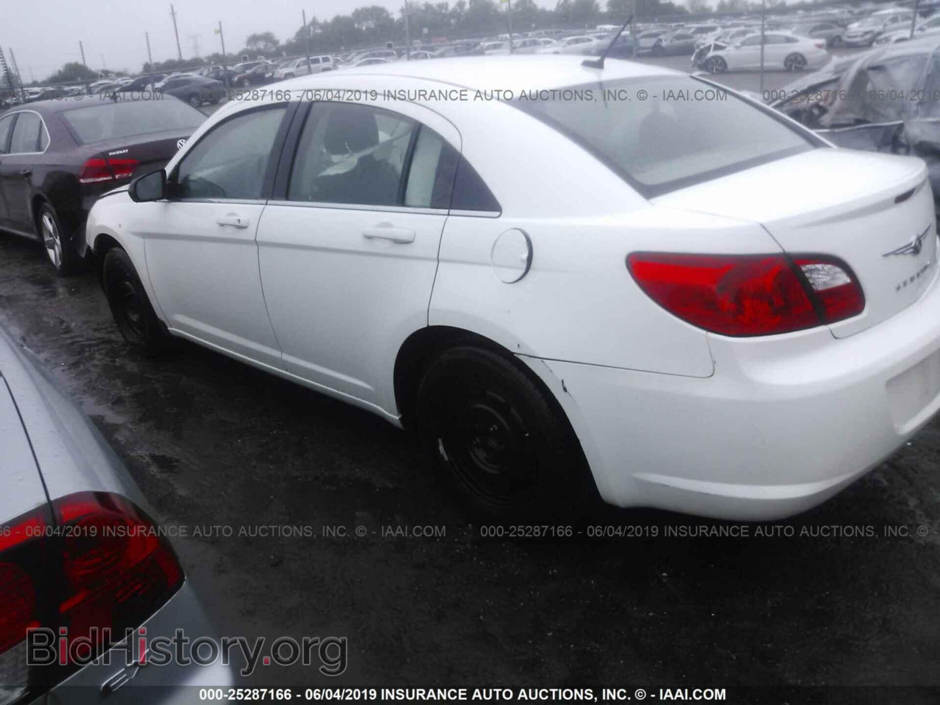 2010 CHRYSLER SEBRING - VIN: 1C3CC4FBXAN229573 - Фото 3