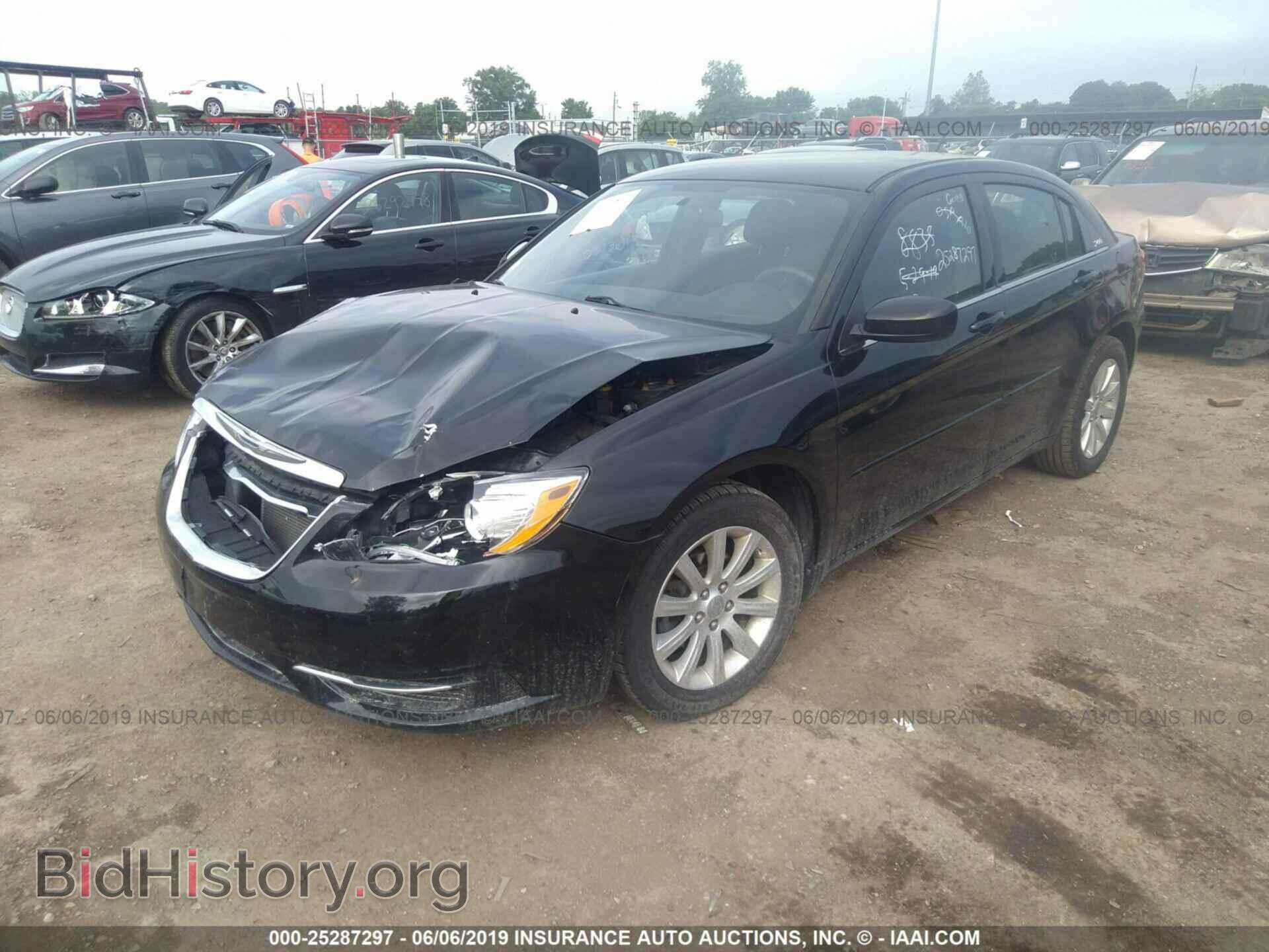 2013 CHRYSLER 200 - VIN: 1C3CCBBB9DN678855 - Photo 2