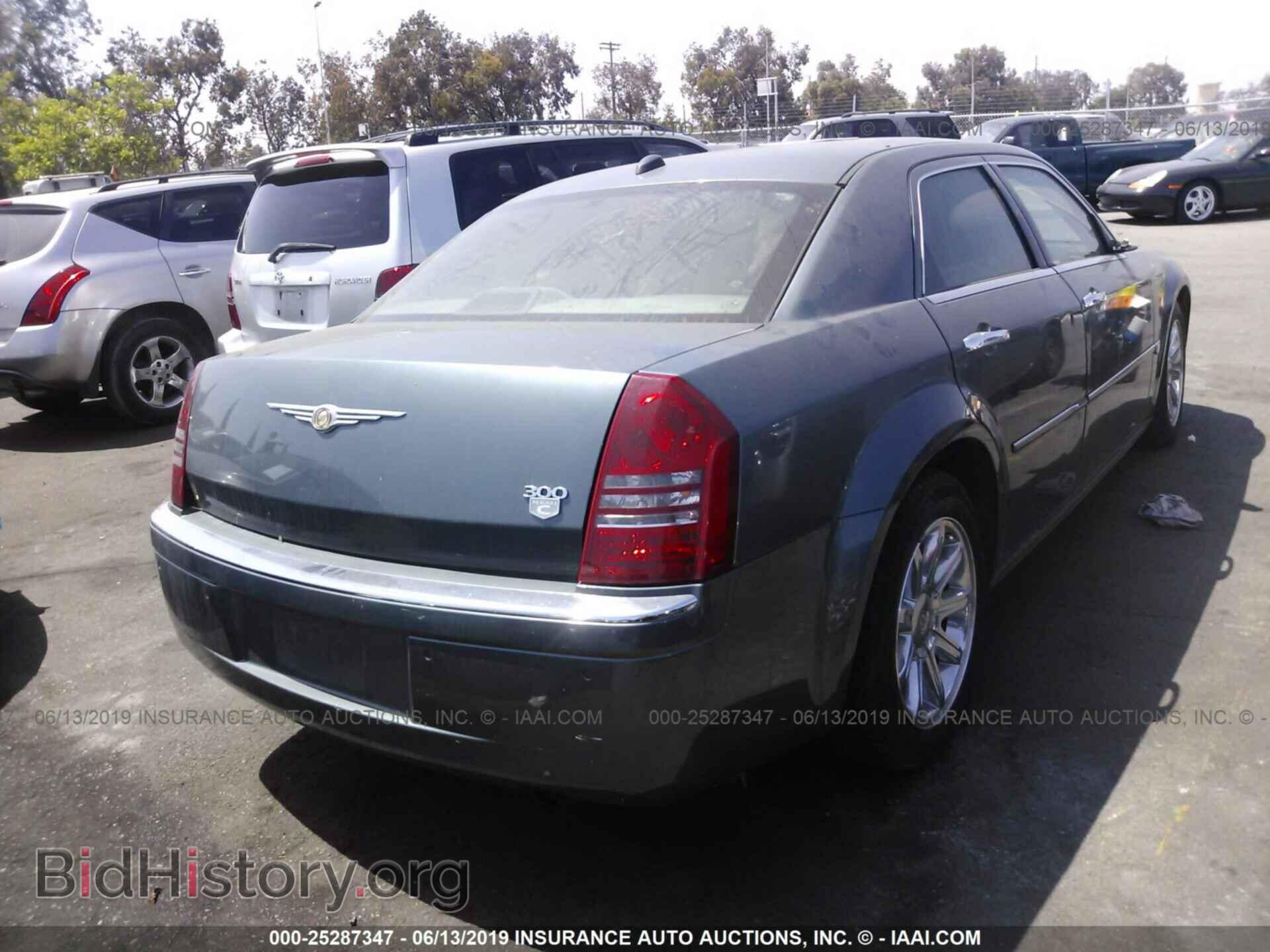 2006 CHRYSLER 300C - VIN: 2C3LA63HX6H194818 - Фото 4