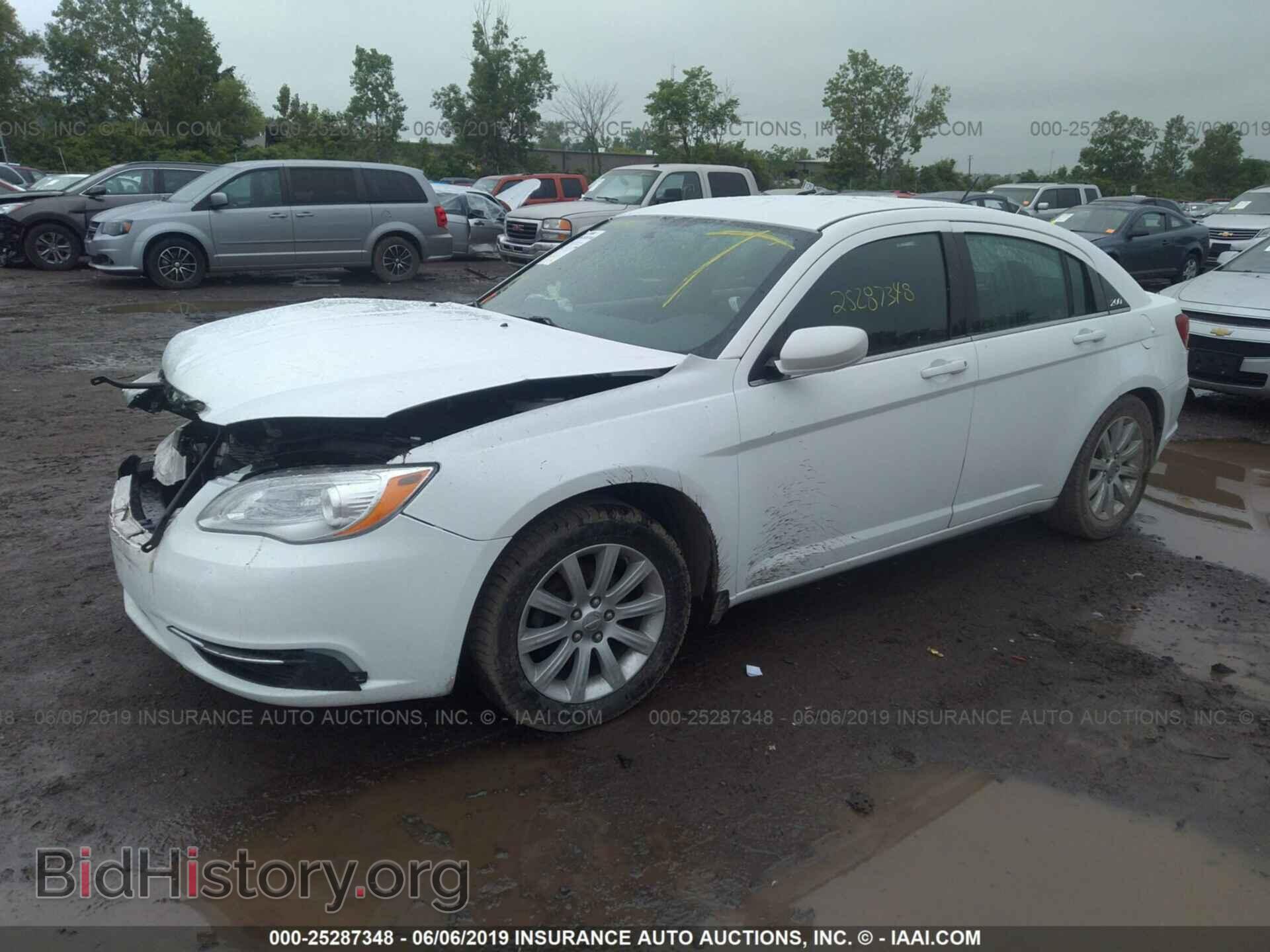 2014 CHRYSLER 200 - VIN: 1C3CCBBB5EN178483 - Фото 2
