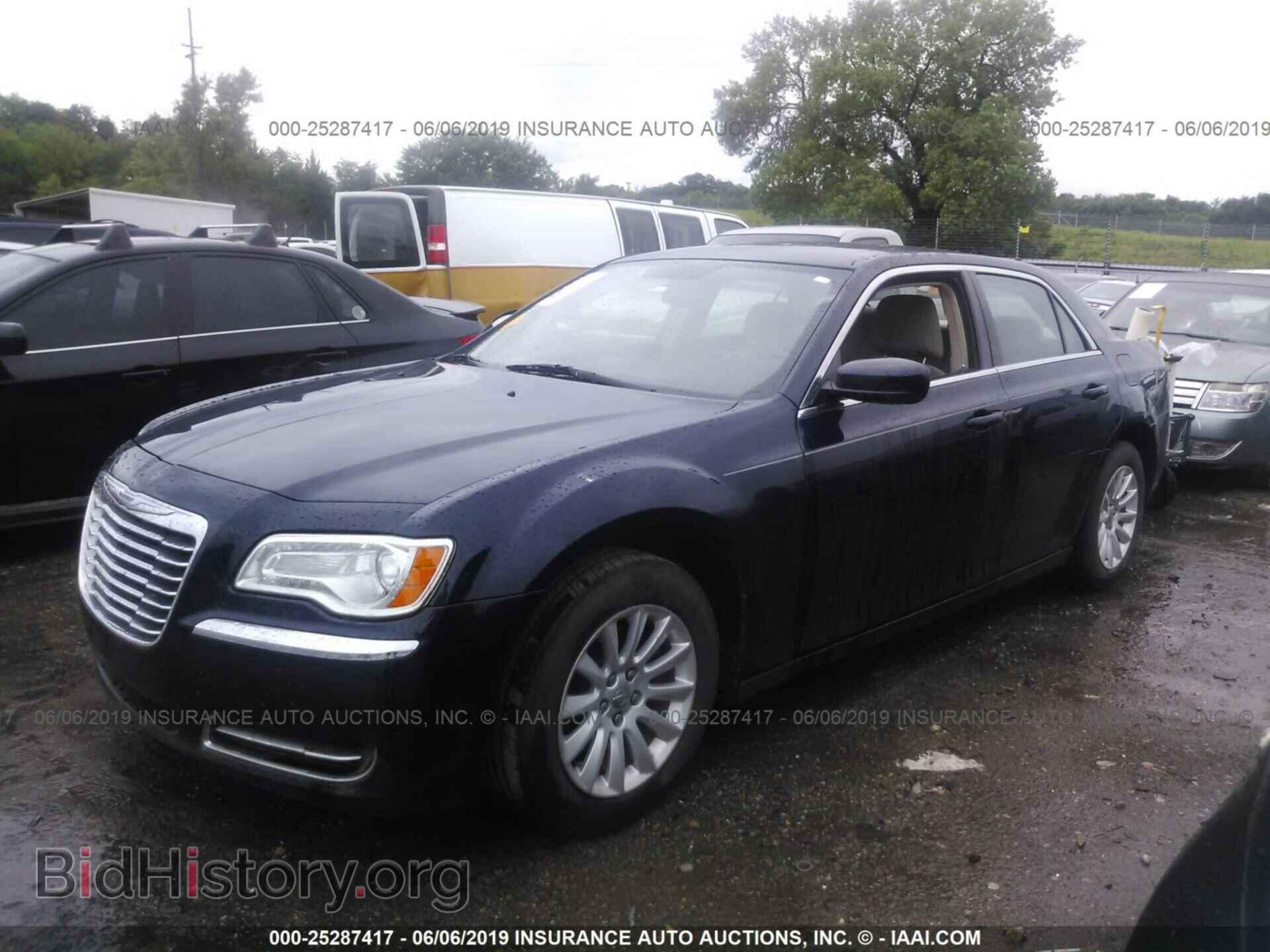 2012 CHRYSLER 300 - VIN: 2C3CCAAG6CH202643 - Photo 2