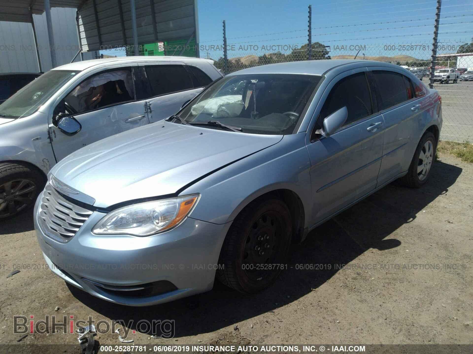 2012 CHRYSLER 200 - VIN: 1C3CCBAG5CN246288 - Фото 2