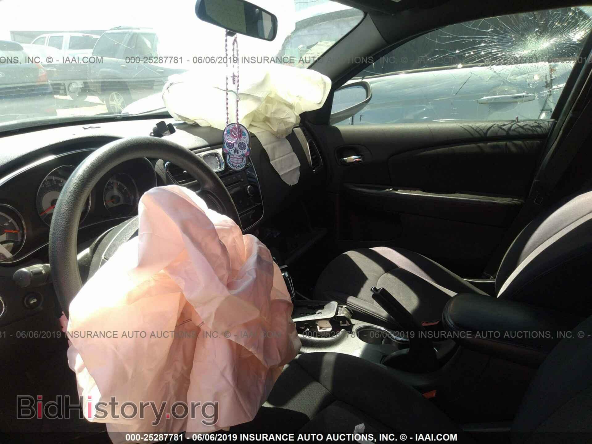 2012 CHRYSLER 200 - VIN: 1C3CCBAG5CN246288 - Фото 5