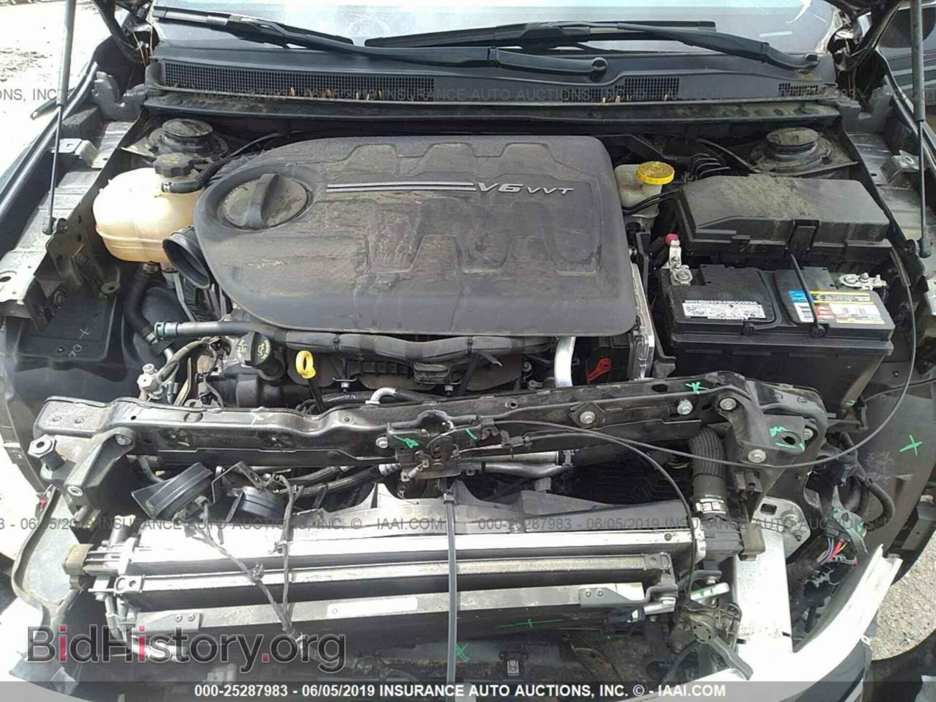 2016 CHRYSLER 200 - VIN: 1C3CCCAG7GN111373 - Photo 10