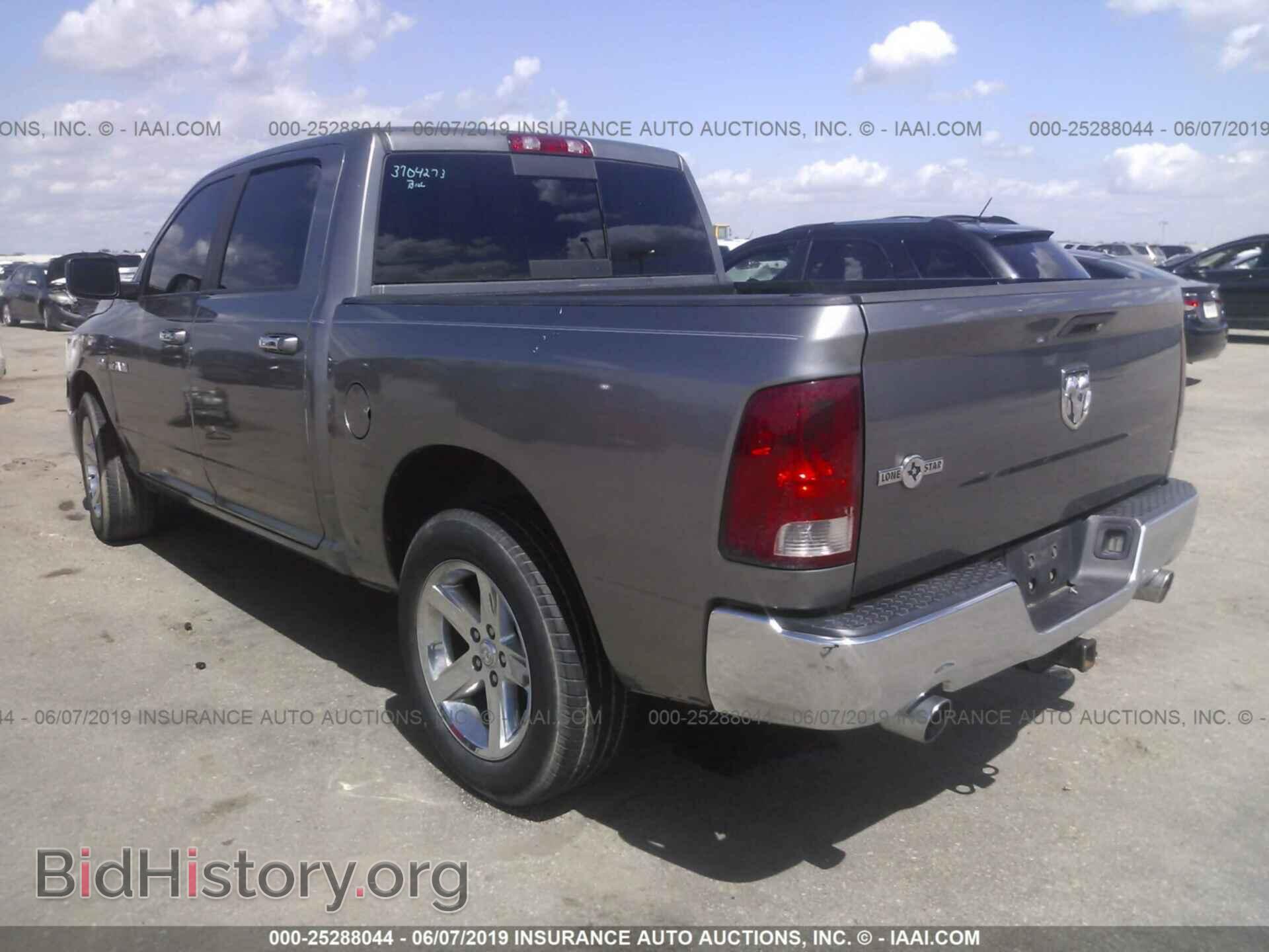 2010 DODGE RAM 1500 - VIN: 1D7RB1CTXAS196005 - Фото 3