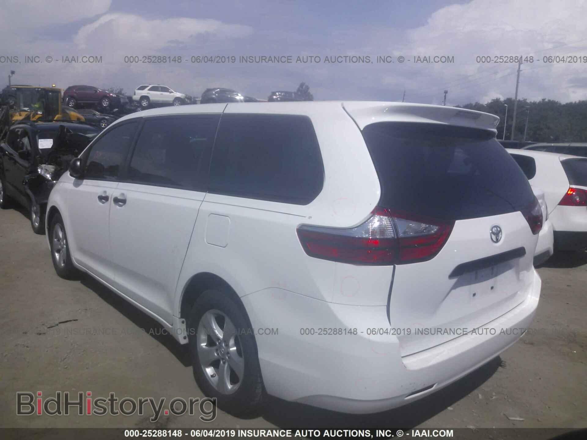 2017 TOYOTA SIENNA - VIN: 5TDZZ3DC3HS806541 - Фото 3