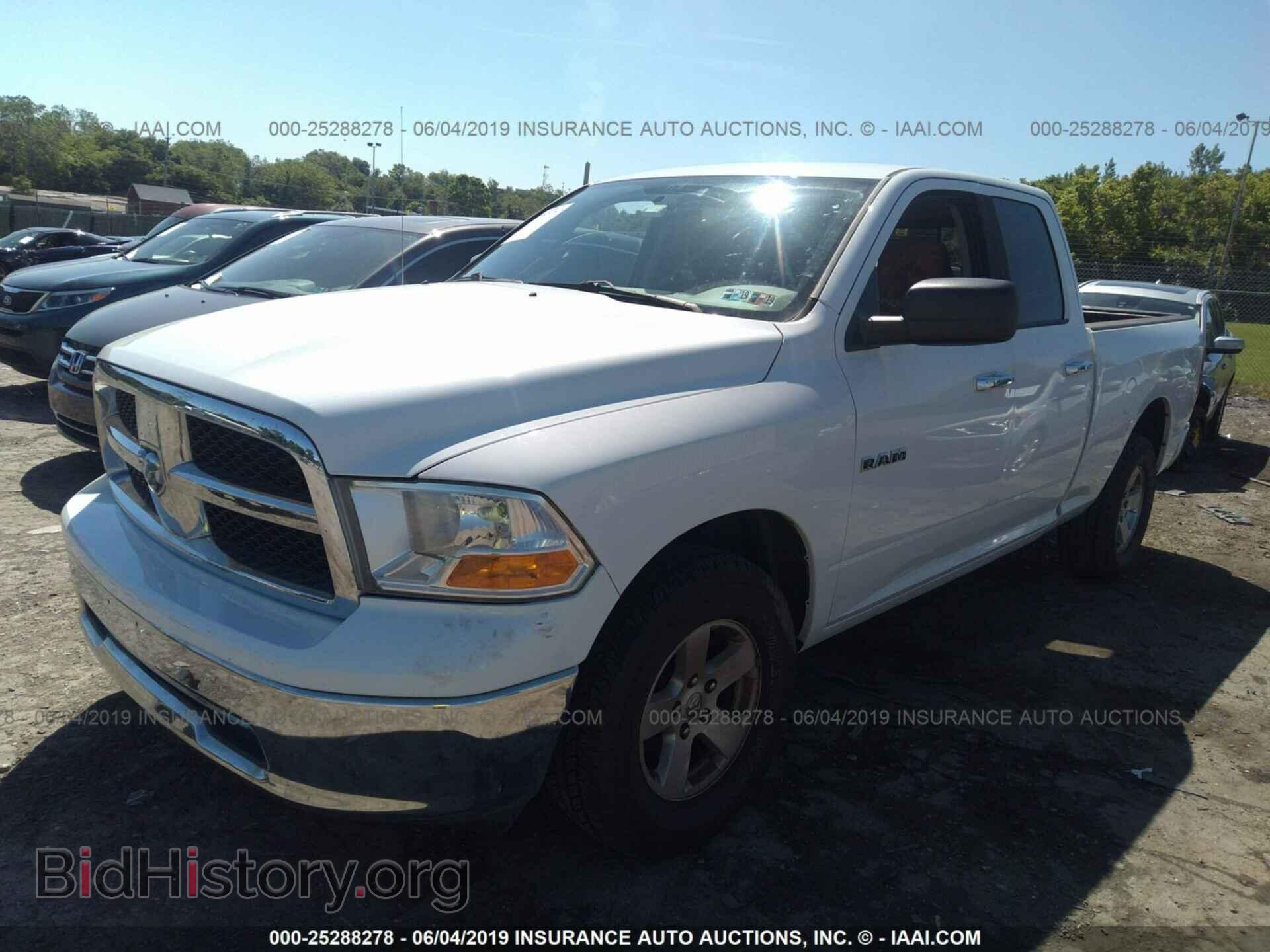 2010 DODGE RAM 1500 - VIN: 1D7RV1GP4AS160430 - Фото 2