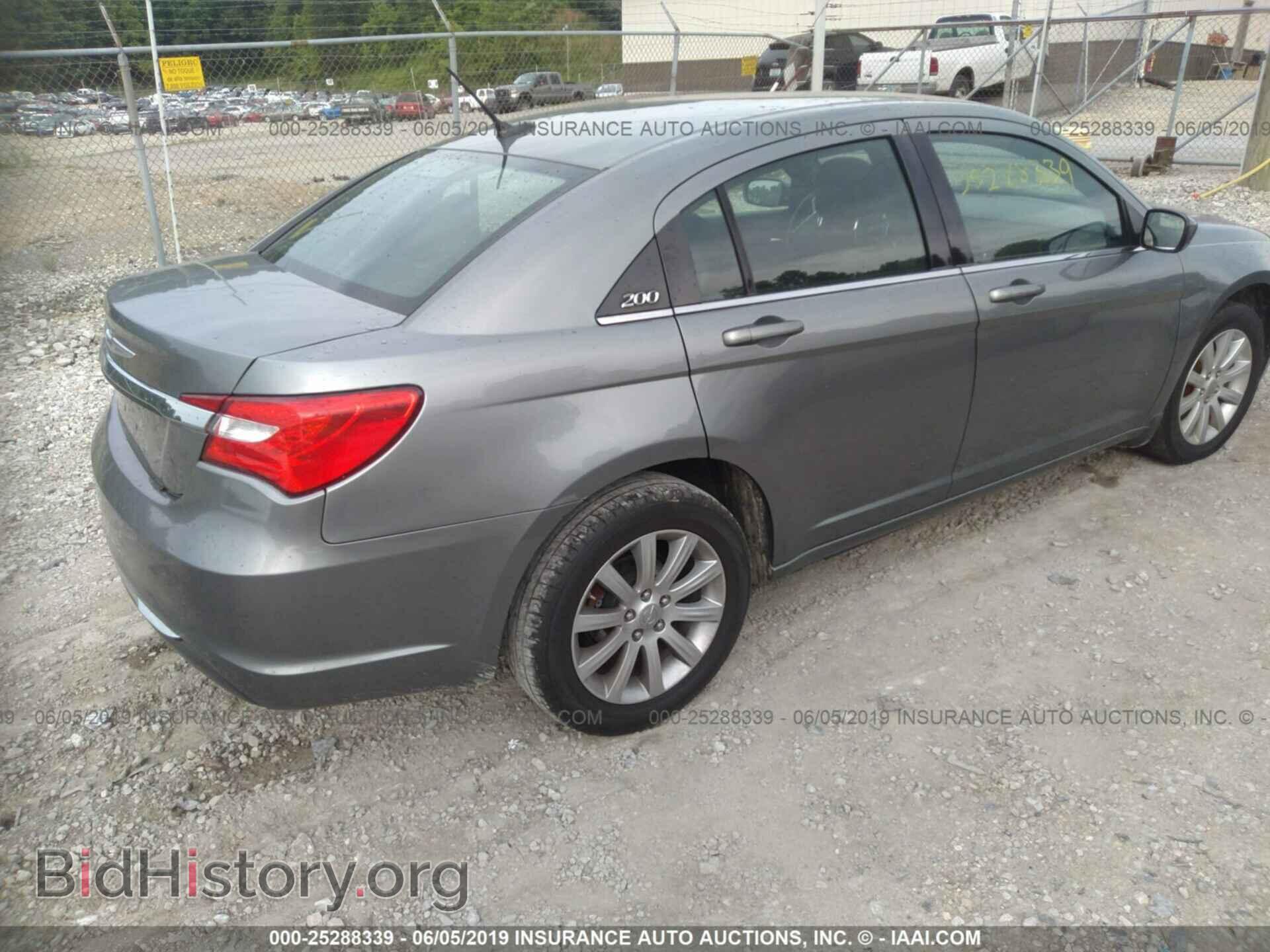 2011 CHRYSLER 200 - VIN: 1C3BC1FB3BN577498 - Фото 4