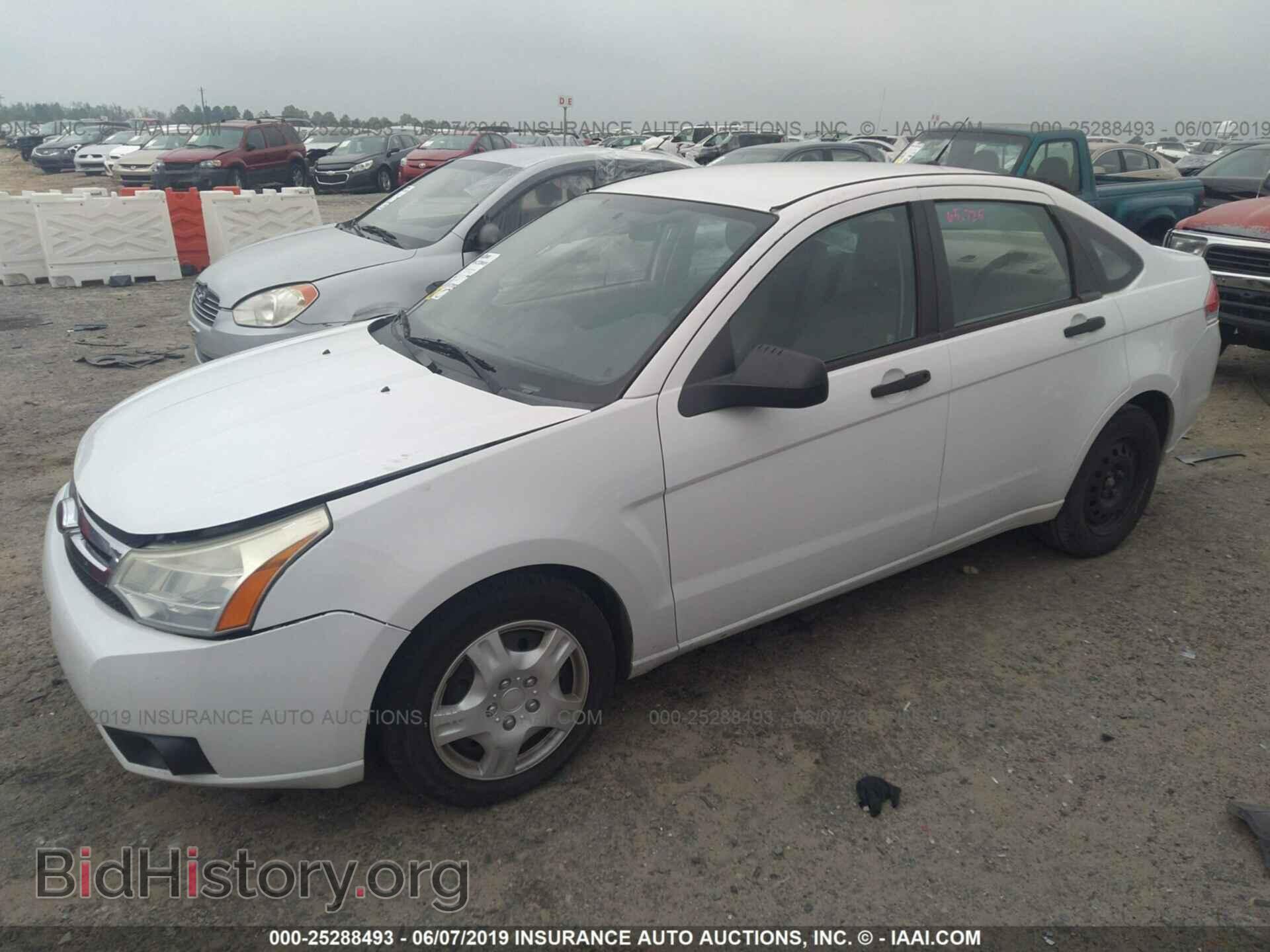 2008 FORD FOCUS - VIN: 1FAHP34N68W186356 - Фото 2