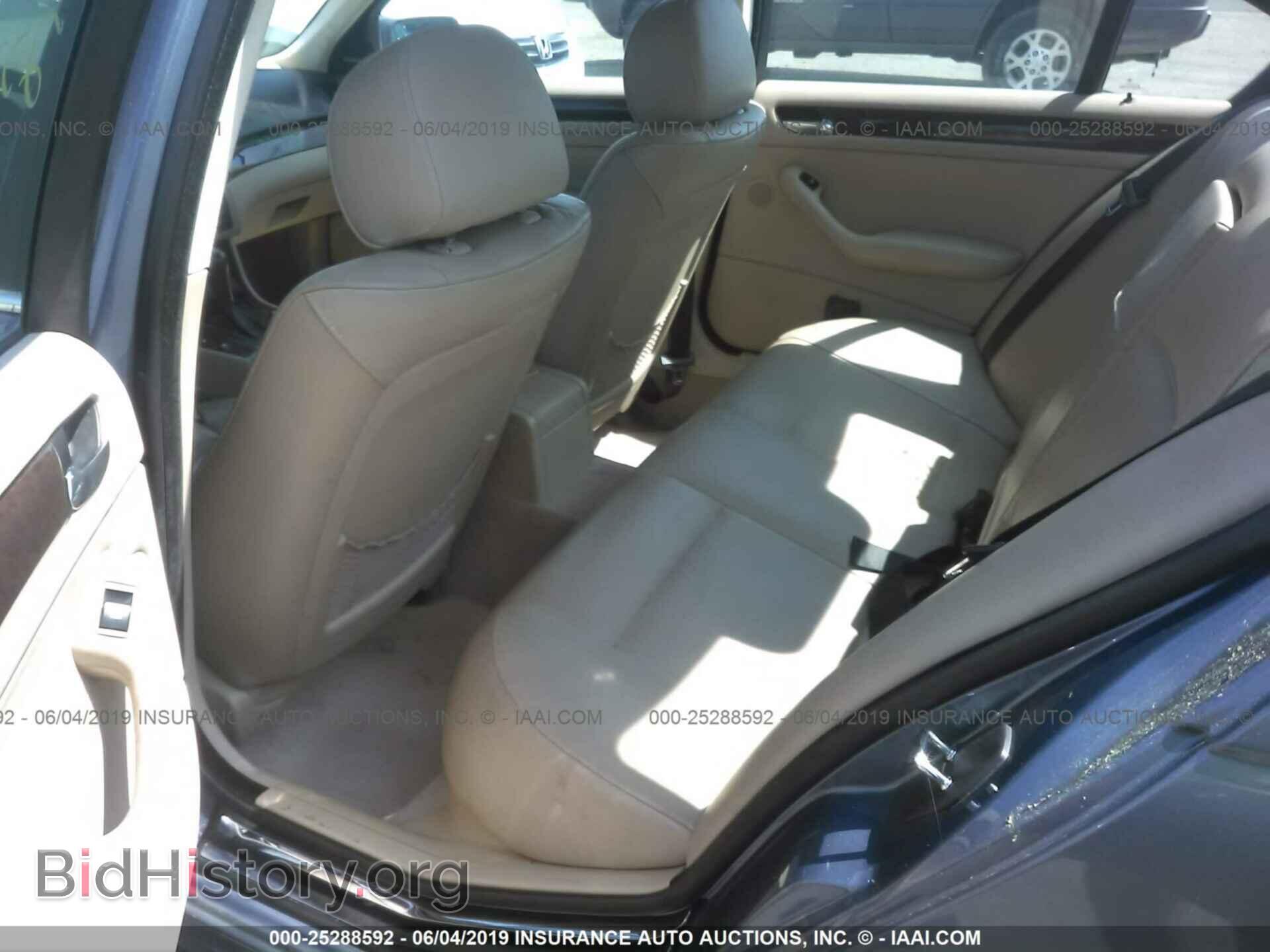 2002 BMW 330 - VIN: WBAEV53472KM16148 - Фото 8