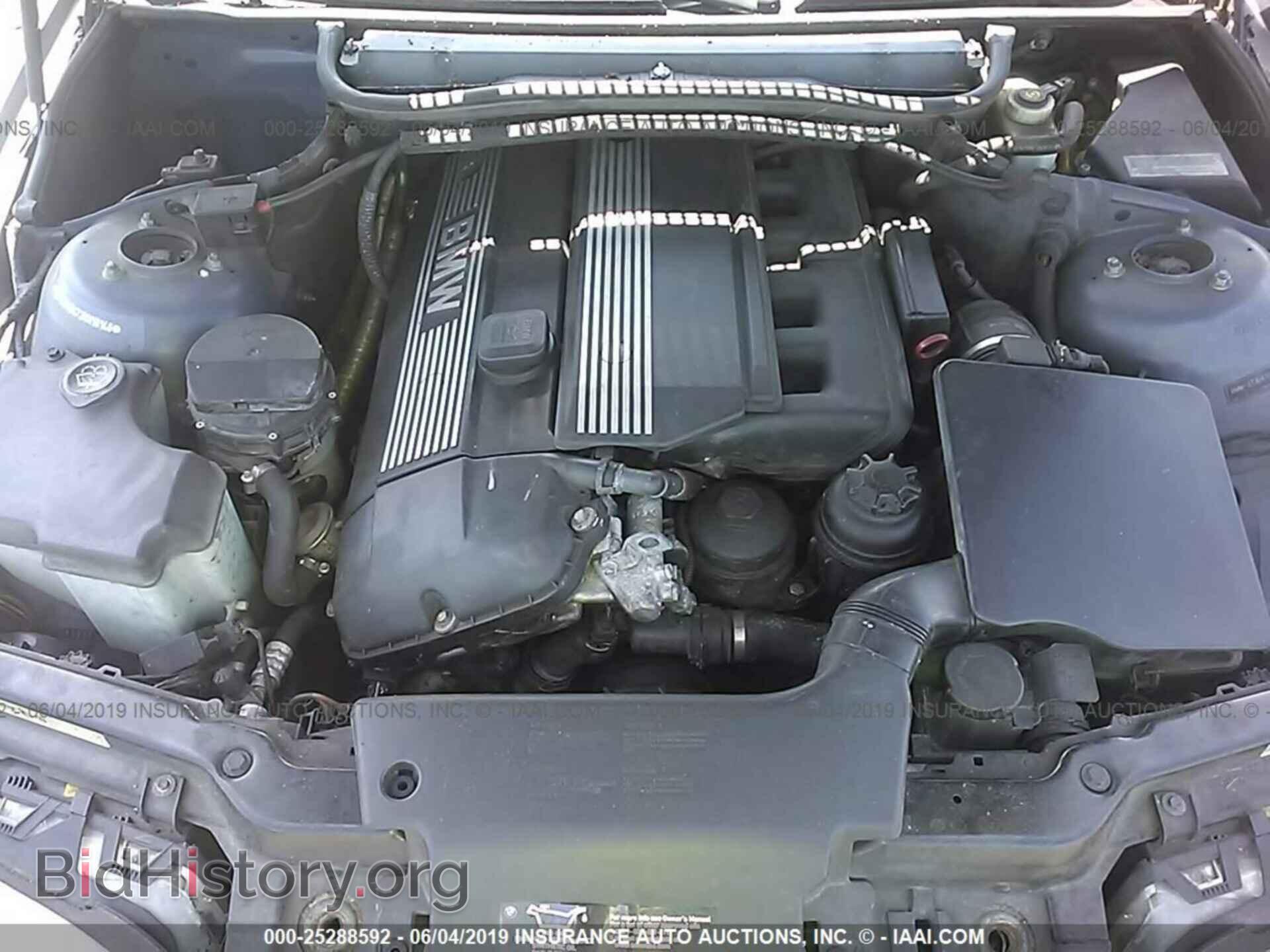 2002 BMW 330 - VIN: WBAEV53472KM16148 - Фото 10