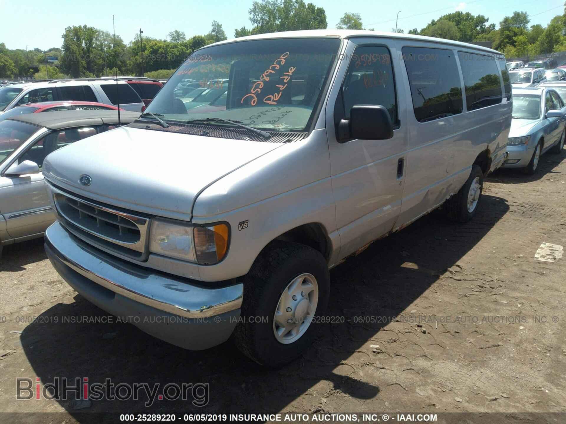 2000 FORD ECONOLINE - VIN: 1FBSS31L0YHB81731 - Фото 2
