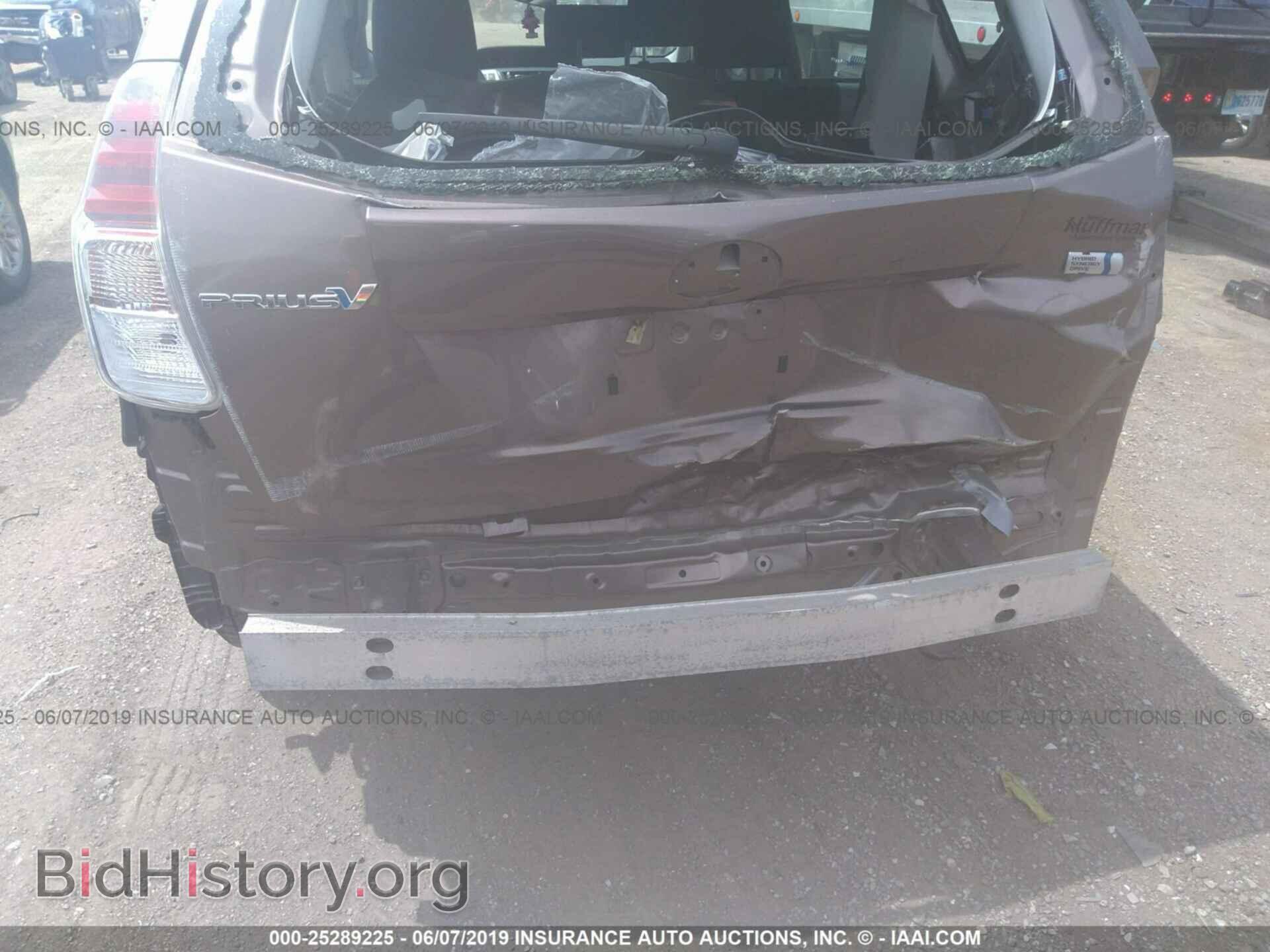2016 TOYOTA PRIUS V - VIN: JTDZN3EU3GJ044455 - Фото 6