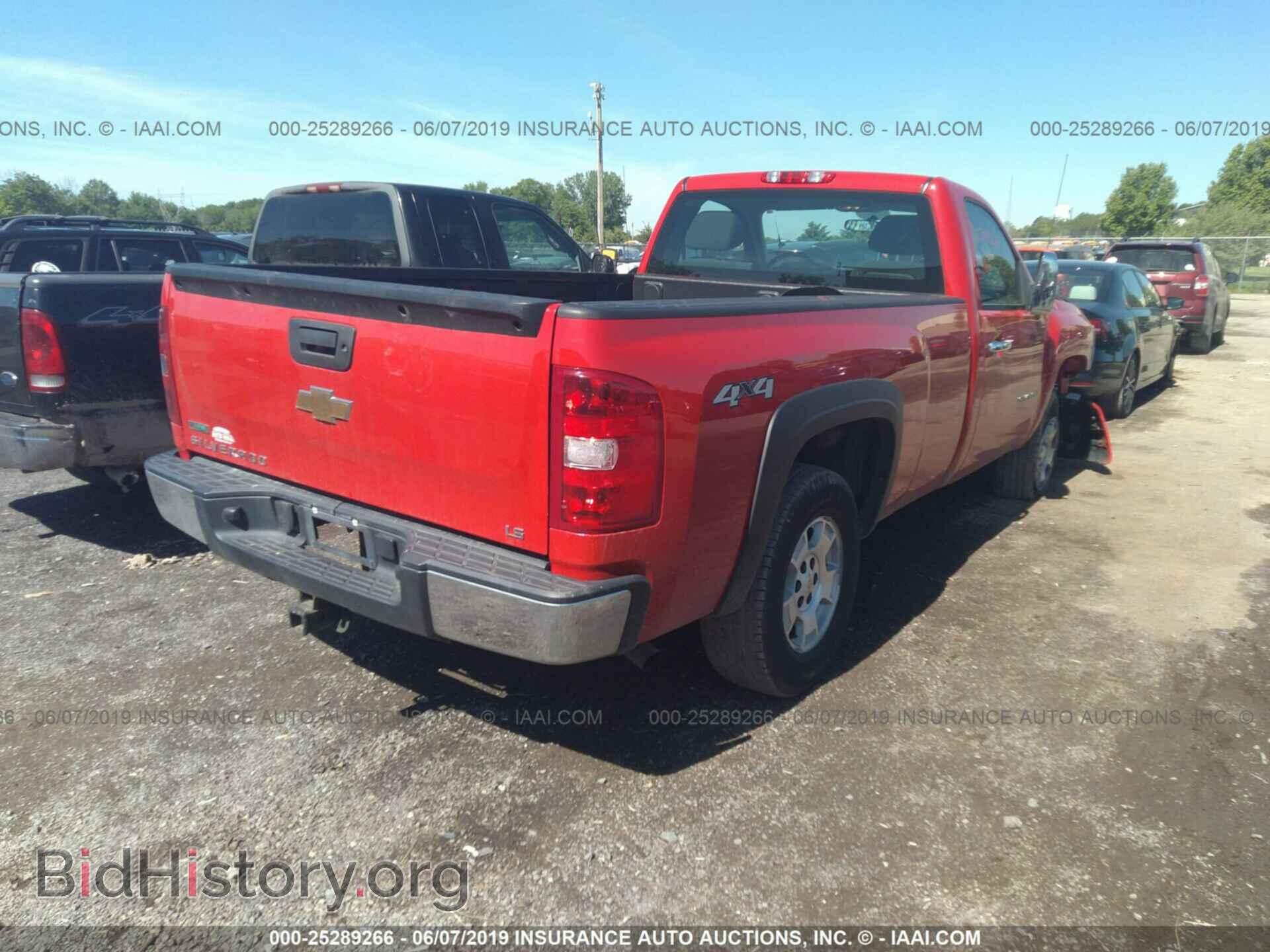 2011 CHEVROLET SILVERADO - VIN: 1GCNKPEAXBZ367996 - Фото 4