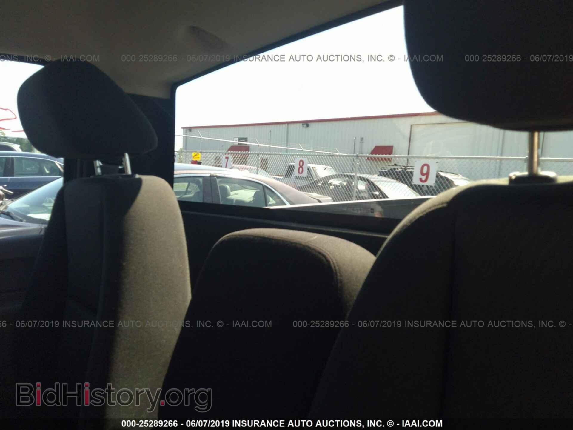 2011 CHEVROLET SILVERADO - VIN: 1GCNKPEAXBZ367996 - Фото 8