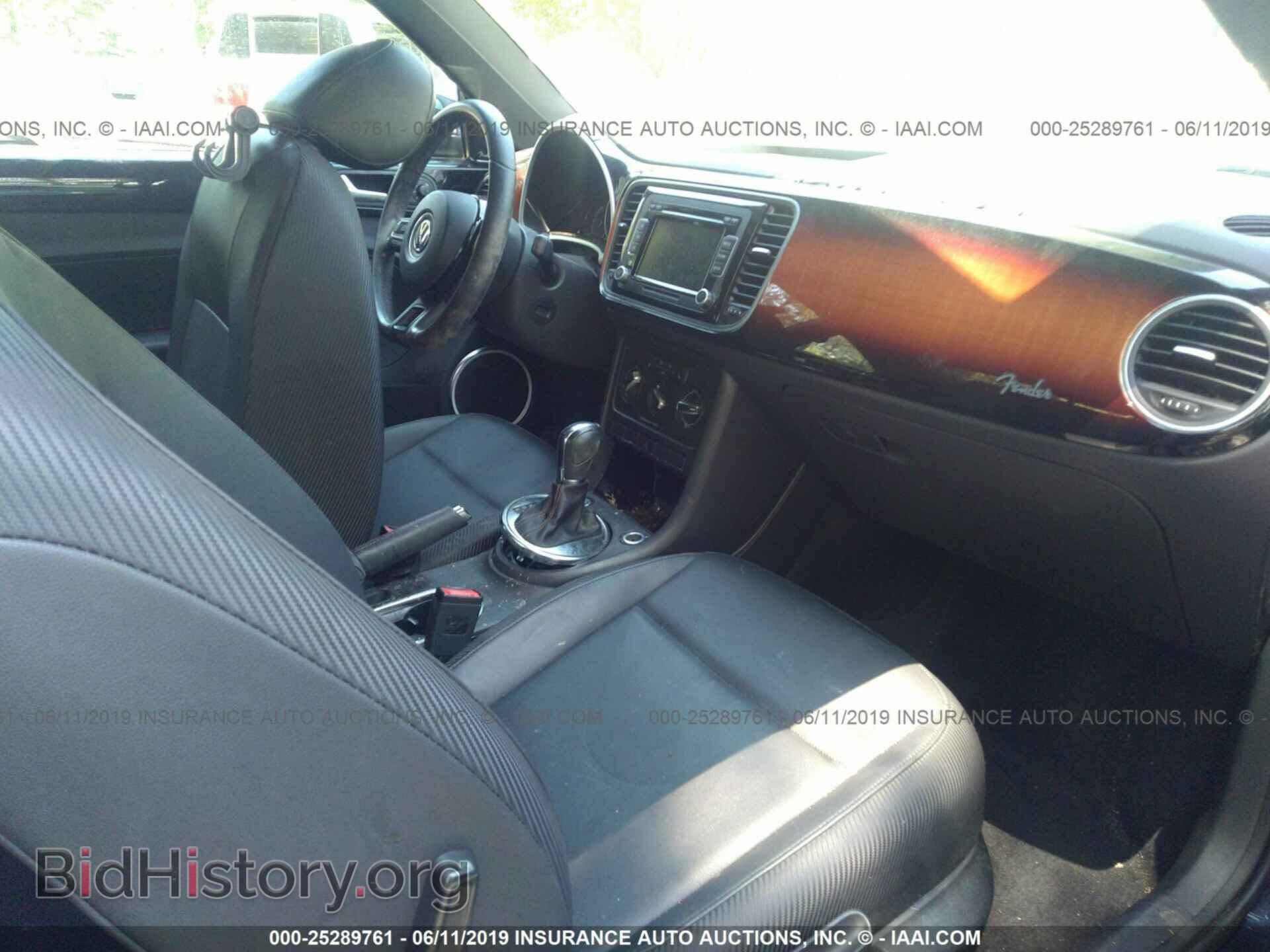 2013 VOLKSWAGEN BEETLE - VIN: 3VWJP7AT9DM670079 - Фото 5