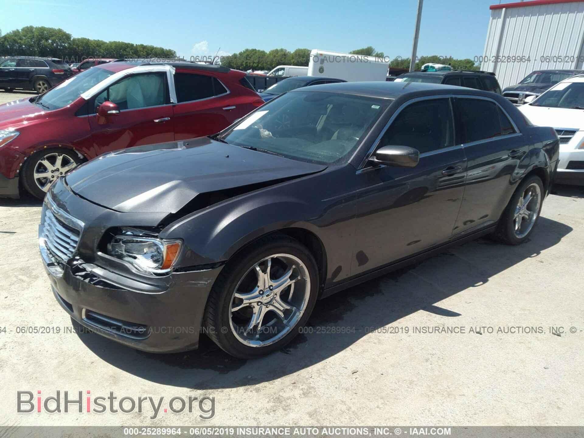 2013 CHRYSLER 300 - VIN: 2C3CCAAG9DH551622 - Photo 2