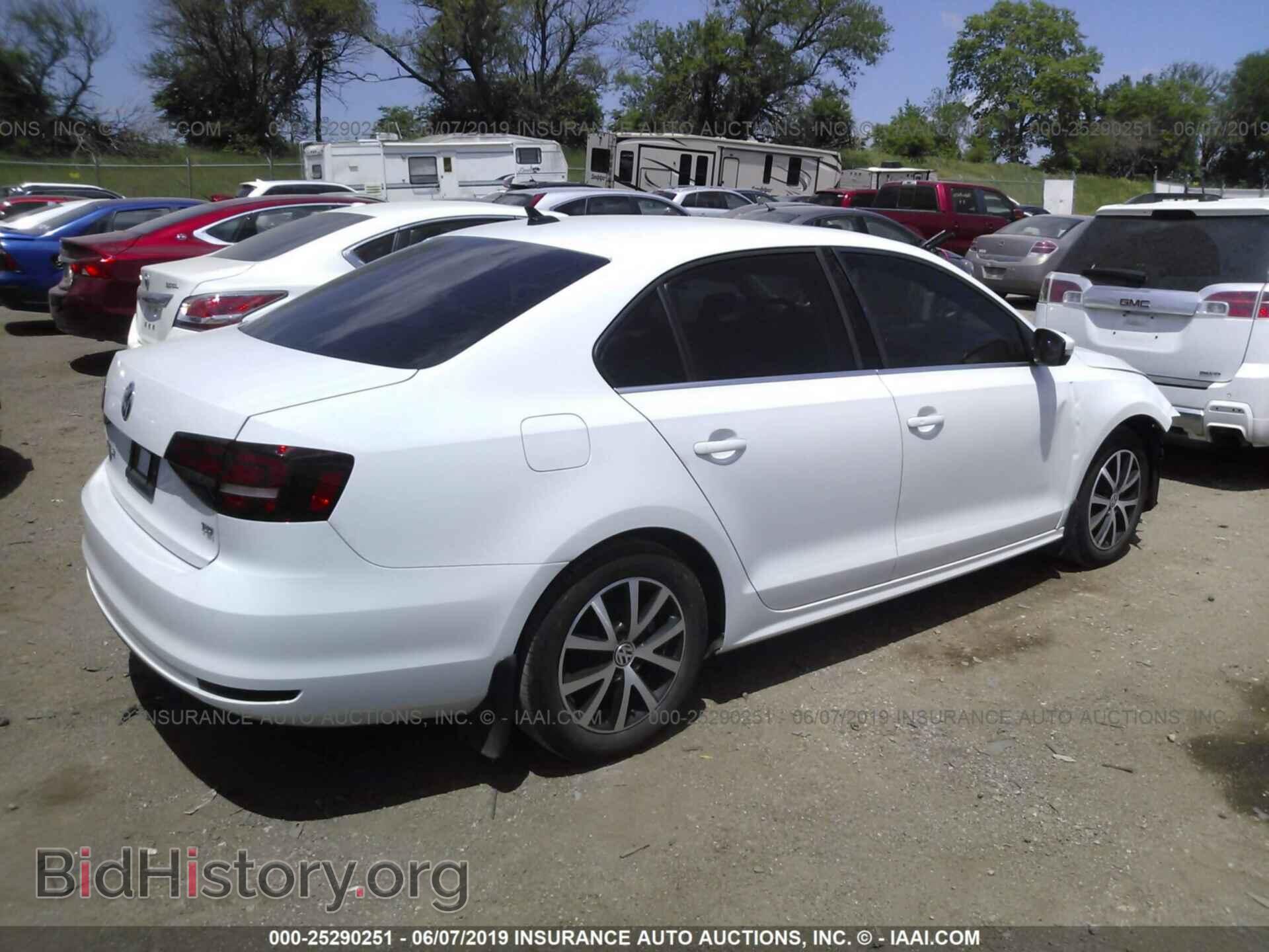 2017 VOLKSWAGEN JETTA - VIN: 3VWDB7AJ6HM284641 - Фото 4