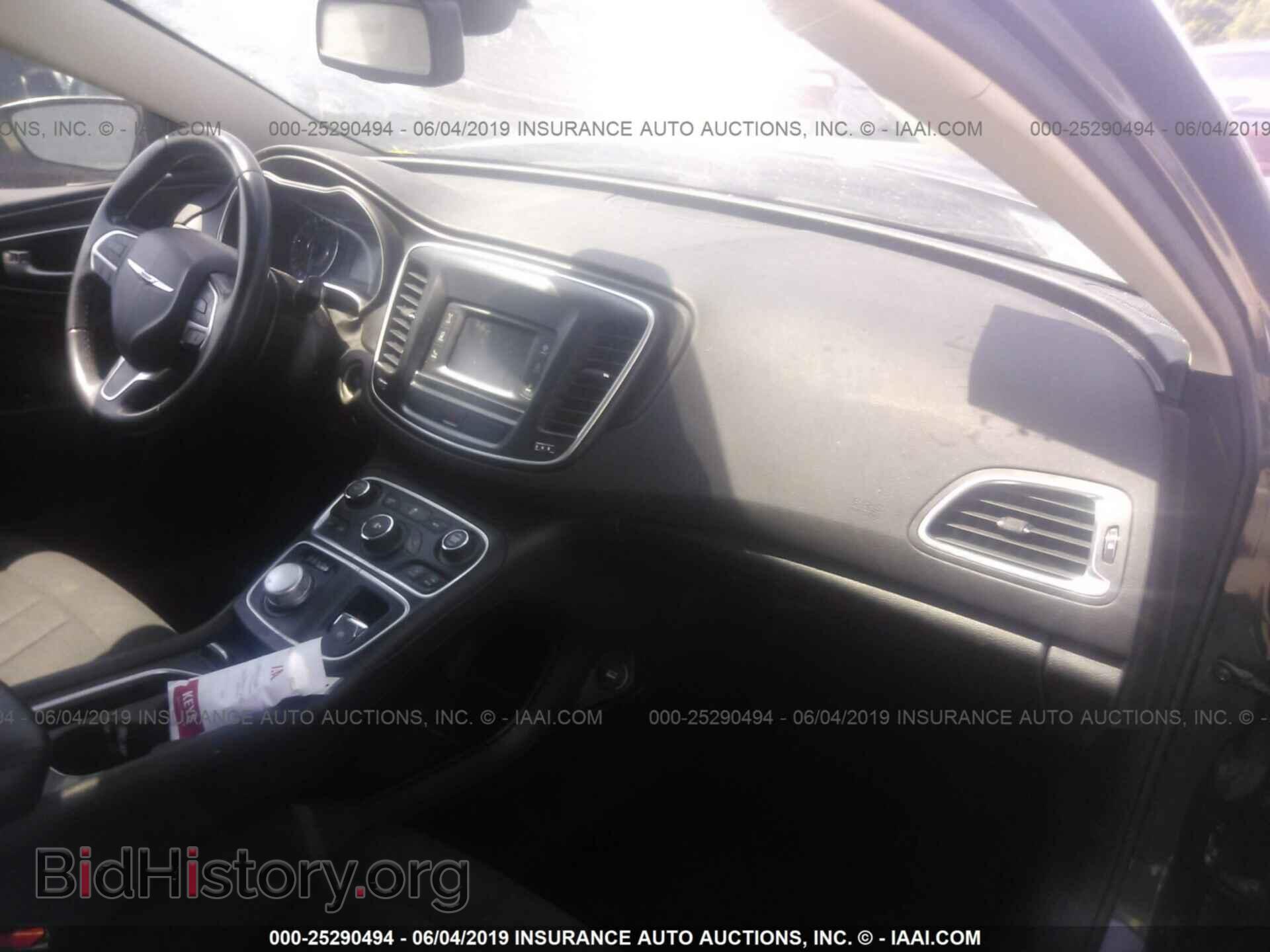 2016 Chrysler 200 - VIN: 1C3CCCAB4GN164424 - Photo 5