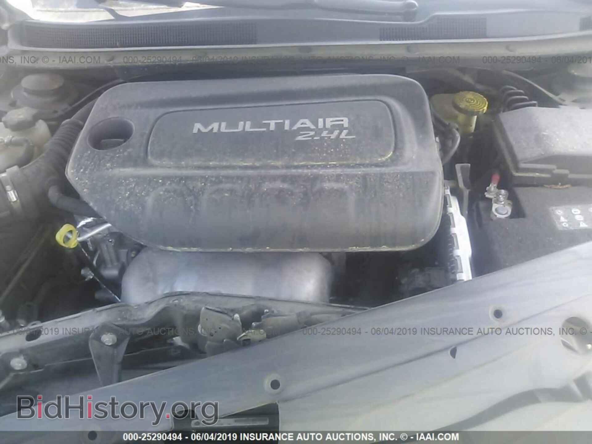 2016 Chrysler 200 - VIN: 1C3CCCAB4GN164424 - Photo 10