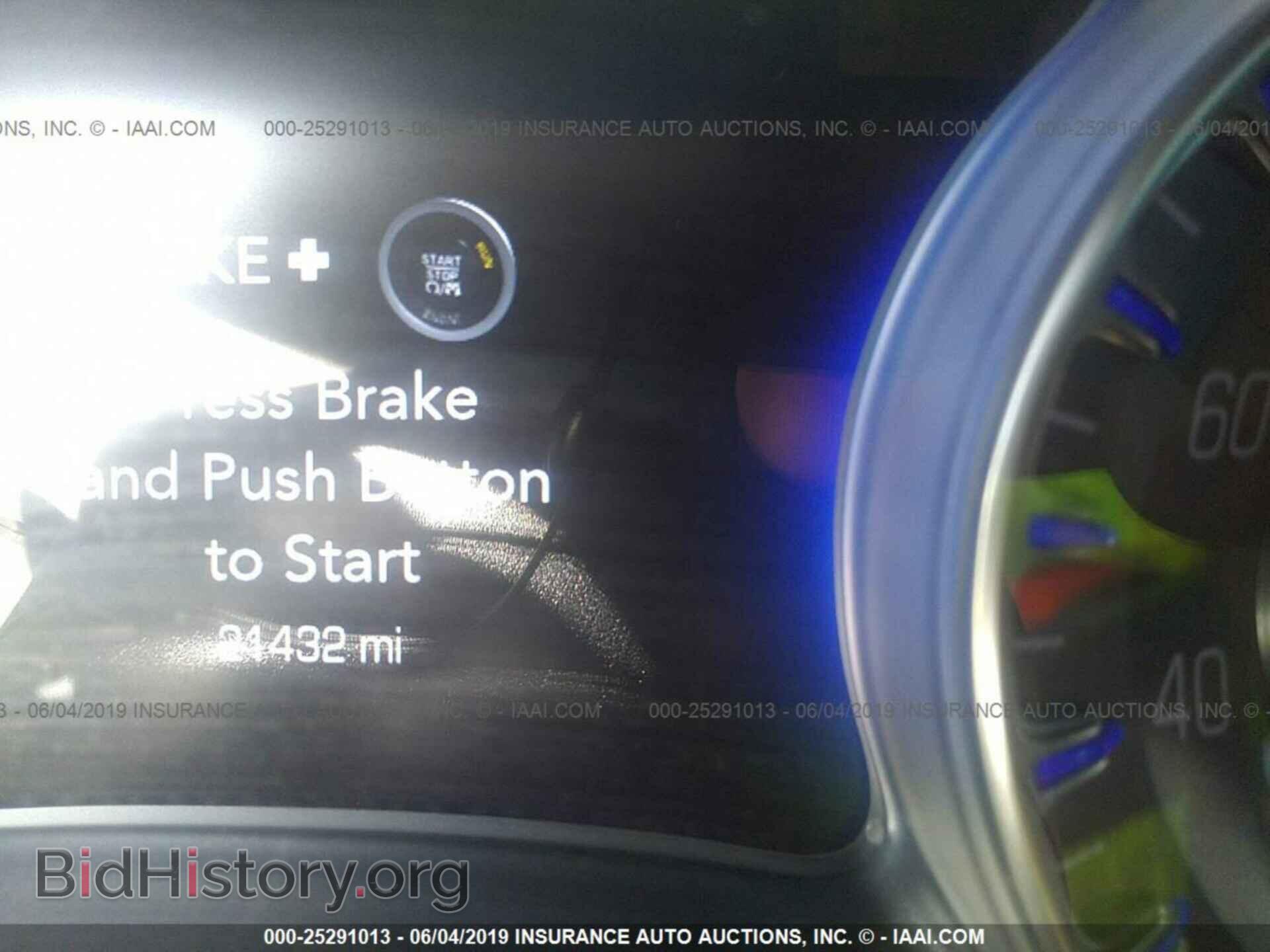 2017 CHRYSLER 300 - VIN: 2C3CCARG1HH608762 - Фото 7