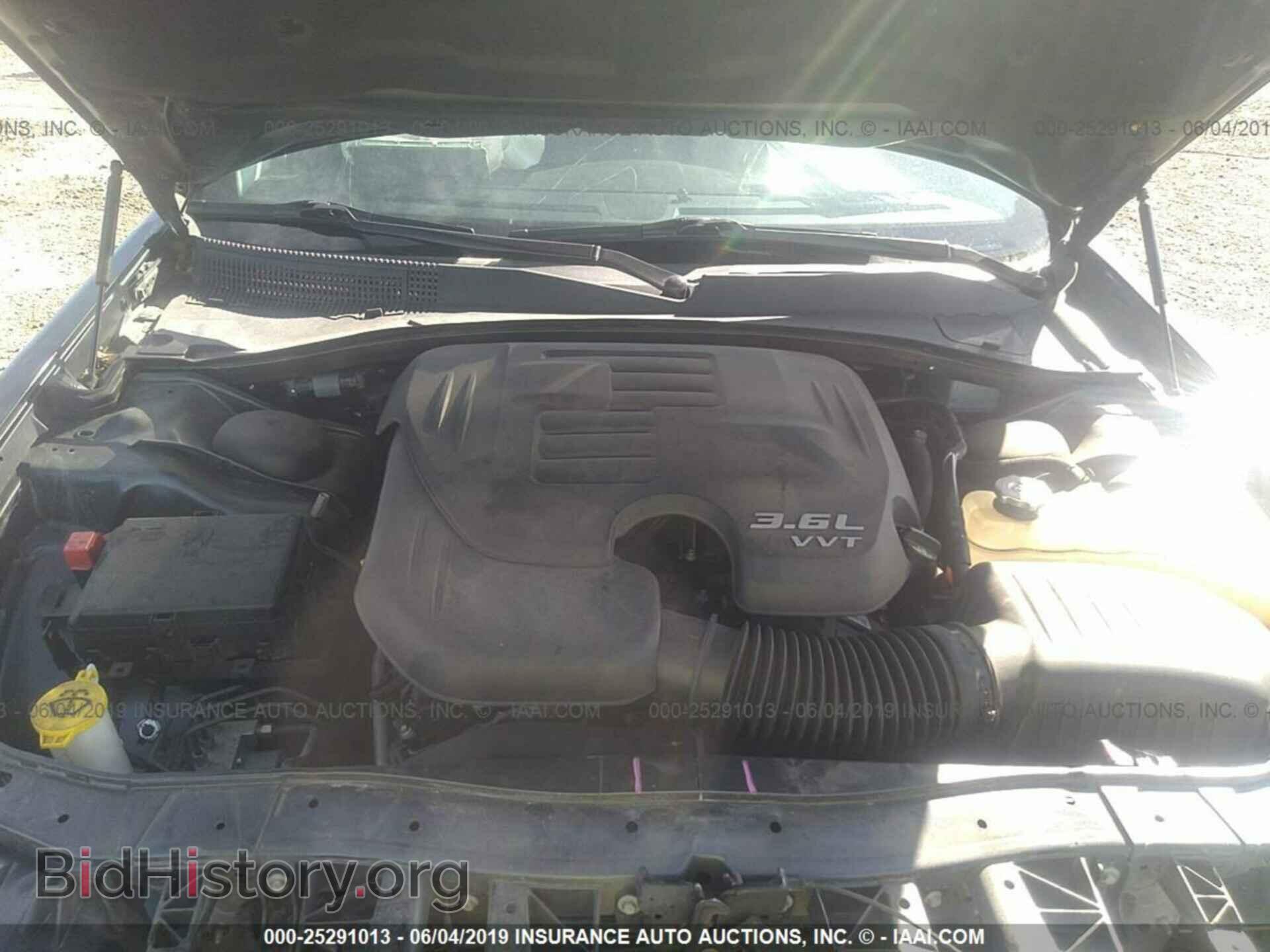 2017 CHRYSLER 300 - VIN: 2C3CCARG1HH608762 - Фото 10