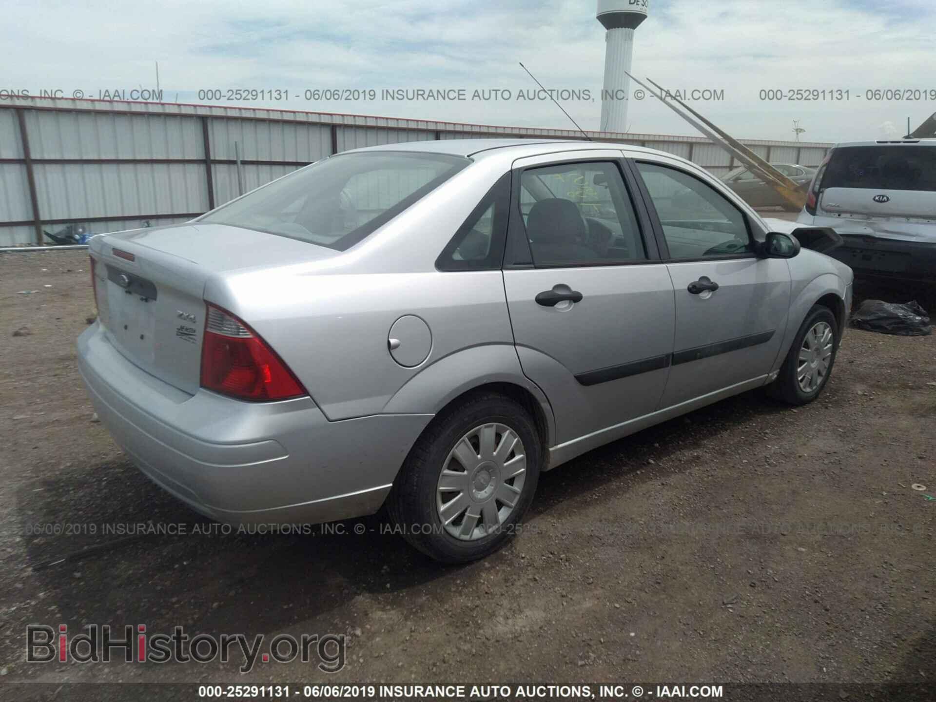 2005 FORD FOCUS - VIN: 1FAFP34N65W130498 - Фото 4