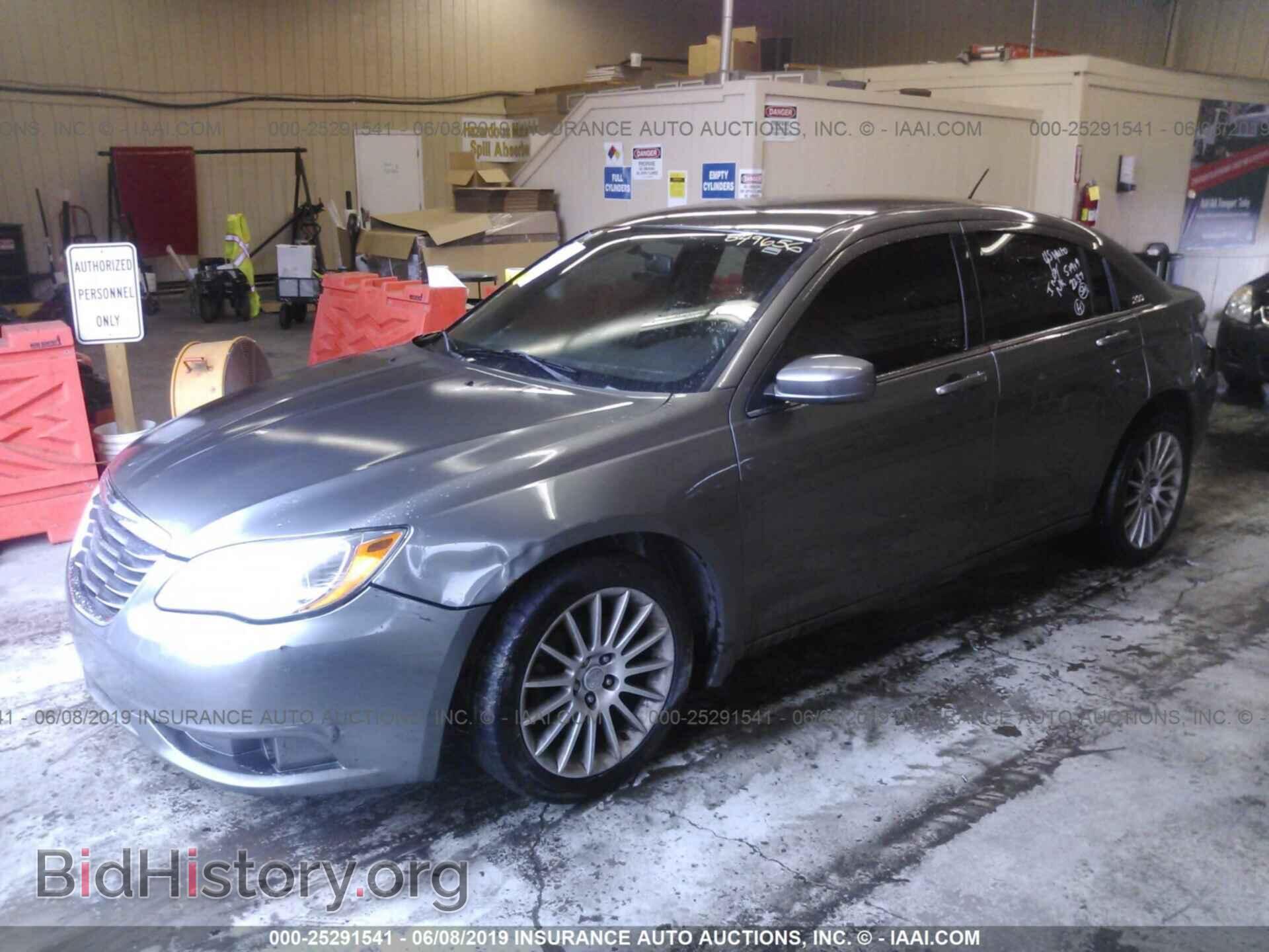 2013 CHRYSLER 200 - VIN: 1C3CCBBB2DN672671 - Photo 2