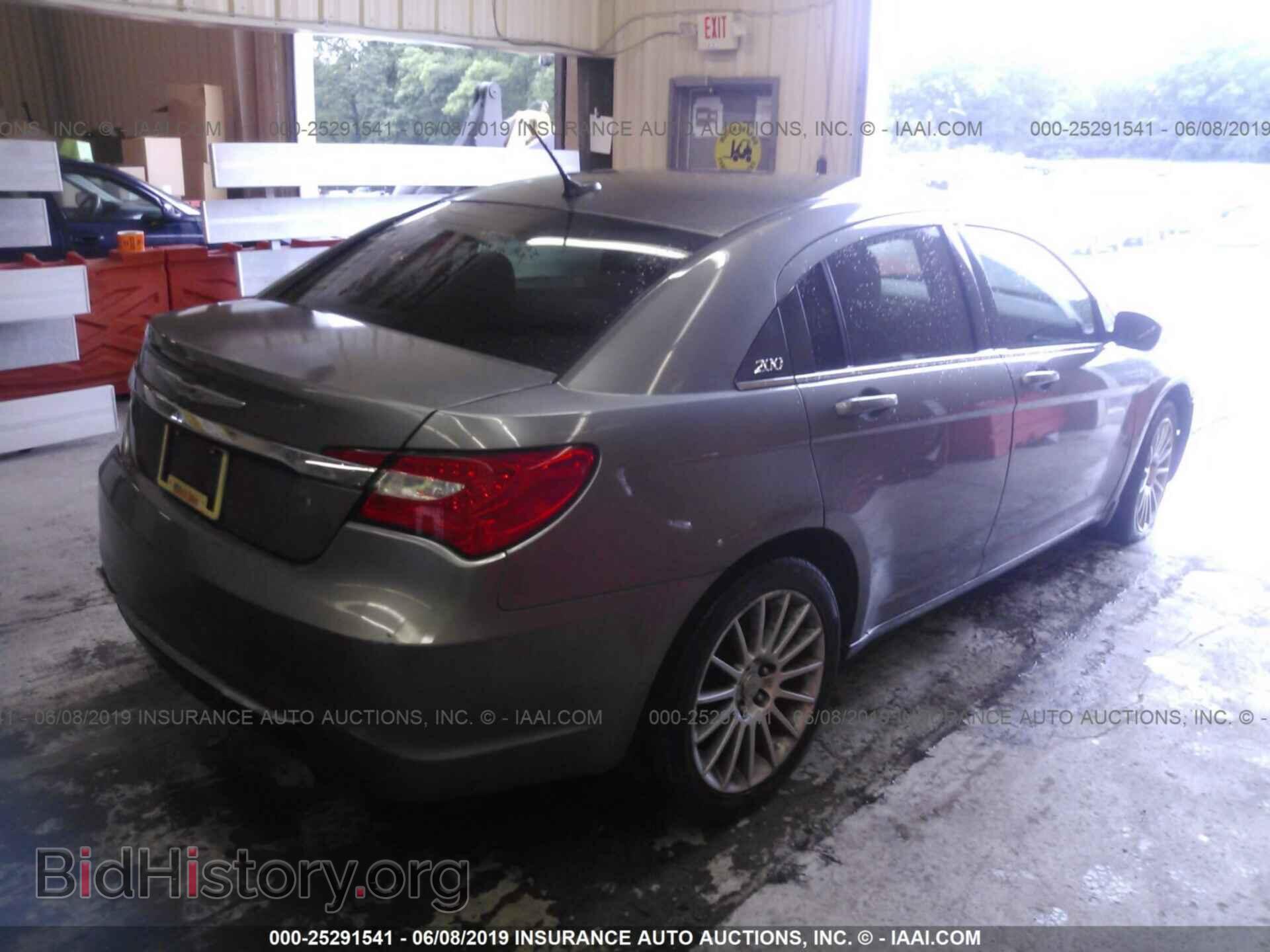 2013 CHRYSLER 200 - VIN: 1C3CCBBB2DN672671 - Photo 4