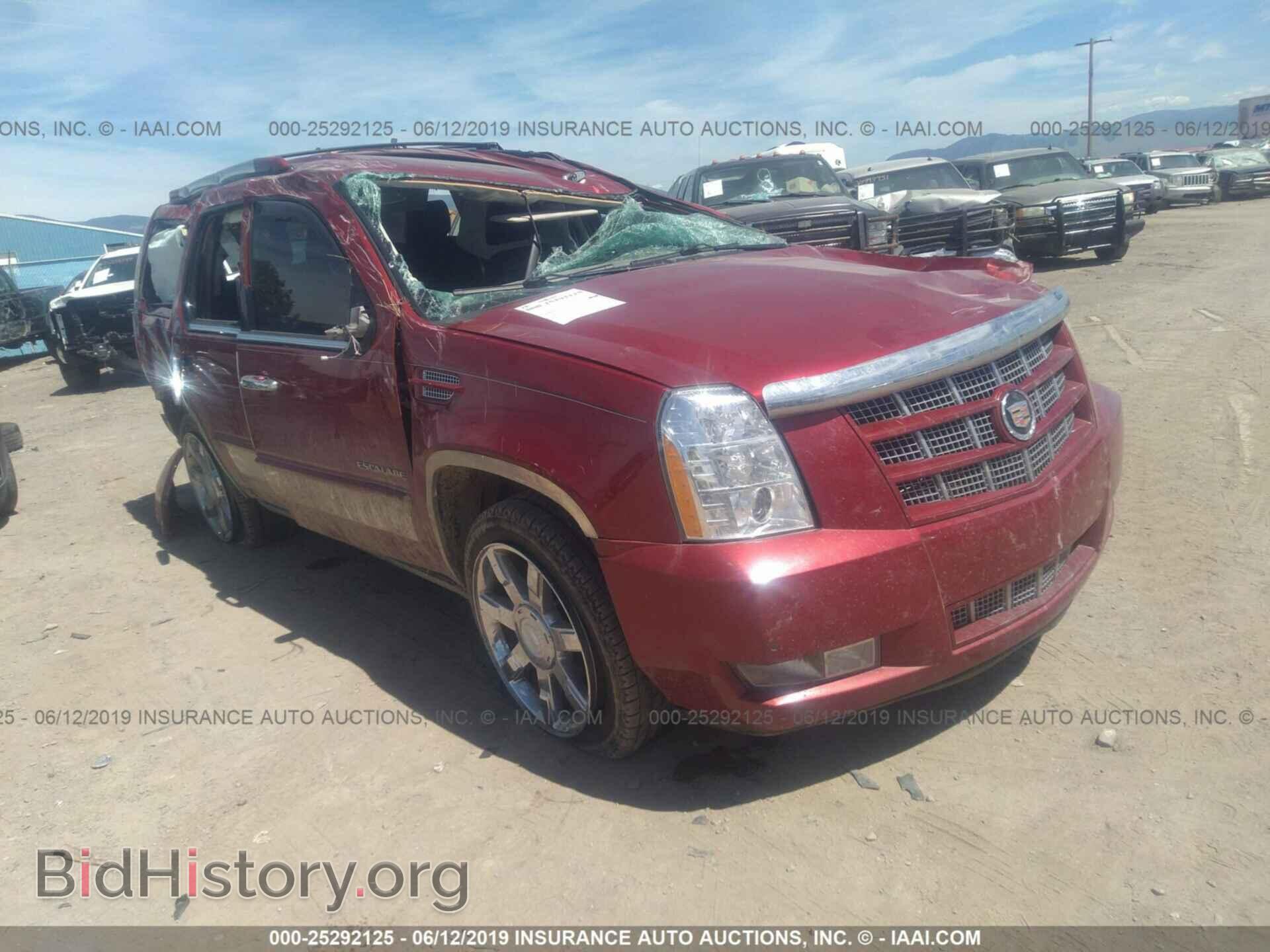 Photo 1GYS4CEF8DR304698 - CADILLAC ESCALADE 2013