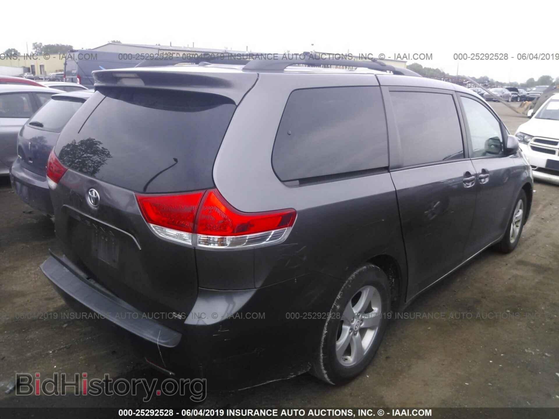 2011 TOYOTA SIENNA - VIN: 5TDKK3DC0BS036747 - Фото 4