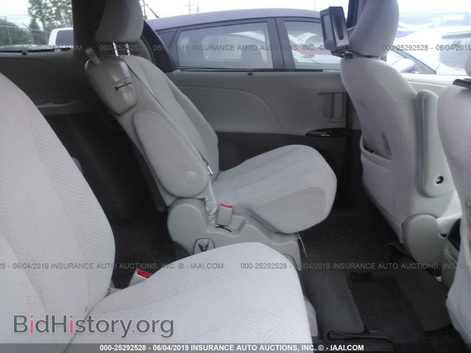 2011 TOYOTA SIENNA - VIN: 5TDKK3DC0BS036747 - Фото 8