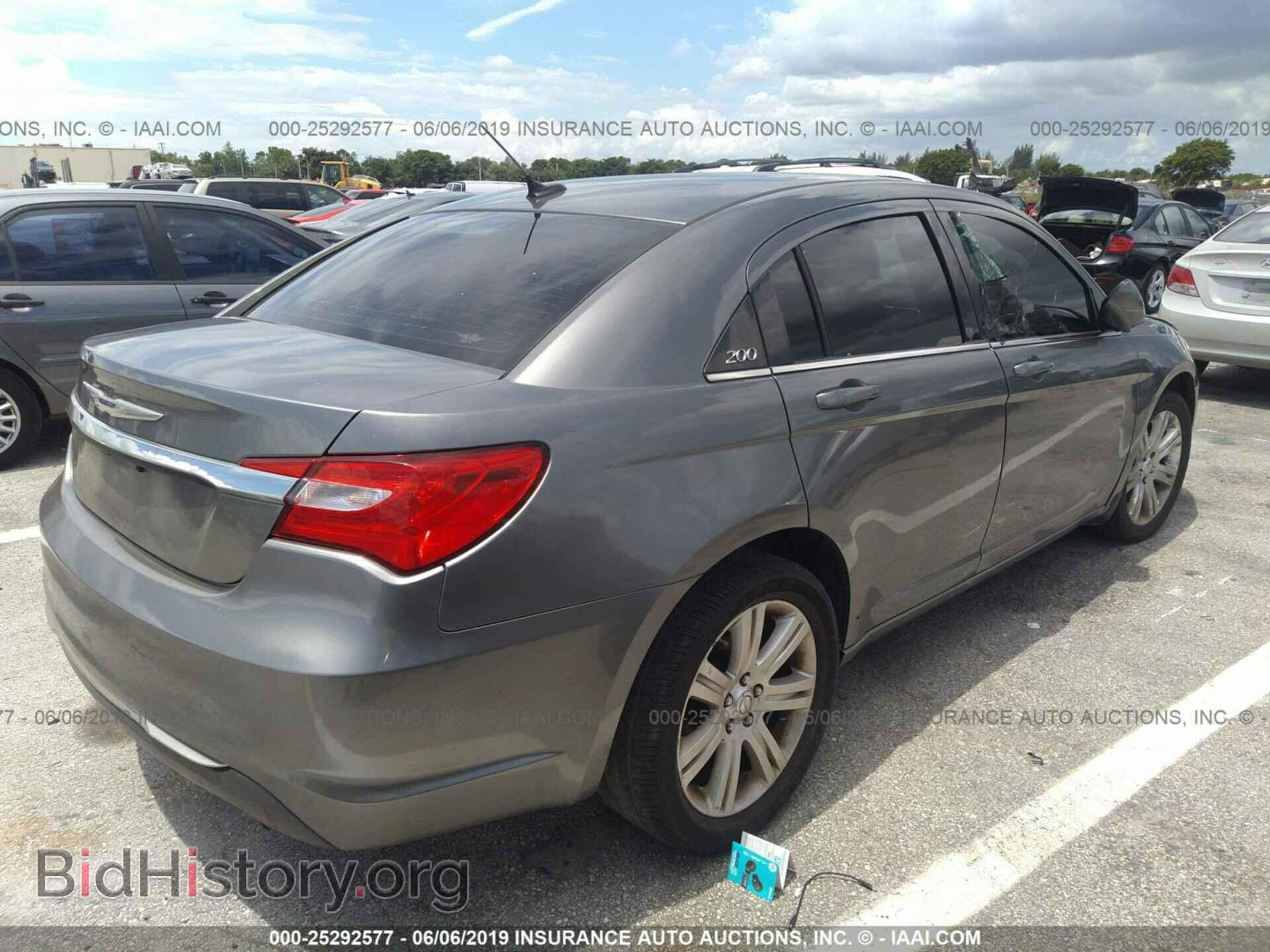 2013 CHRYSLER 200 - VIN: 1C3CCBBB1DN765553 - Фото 4